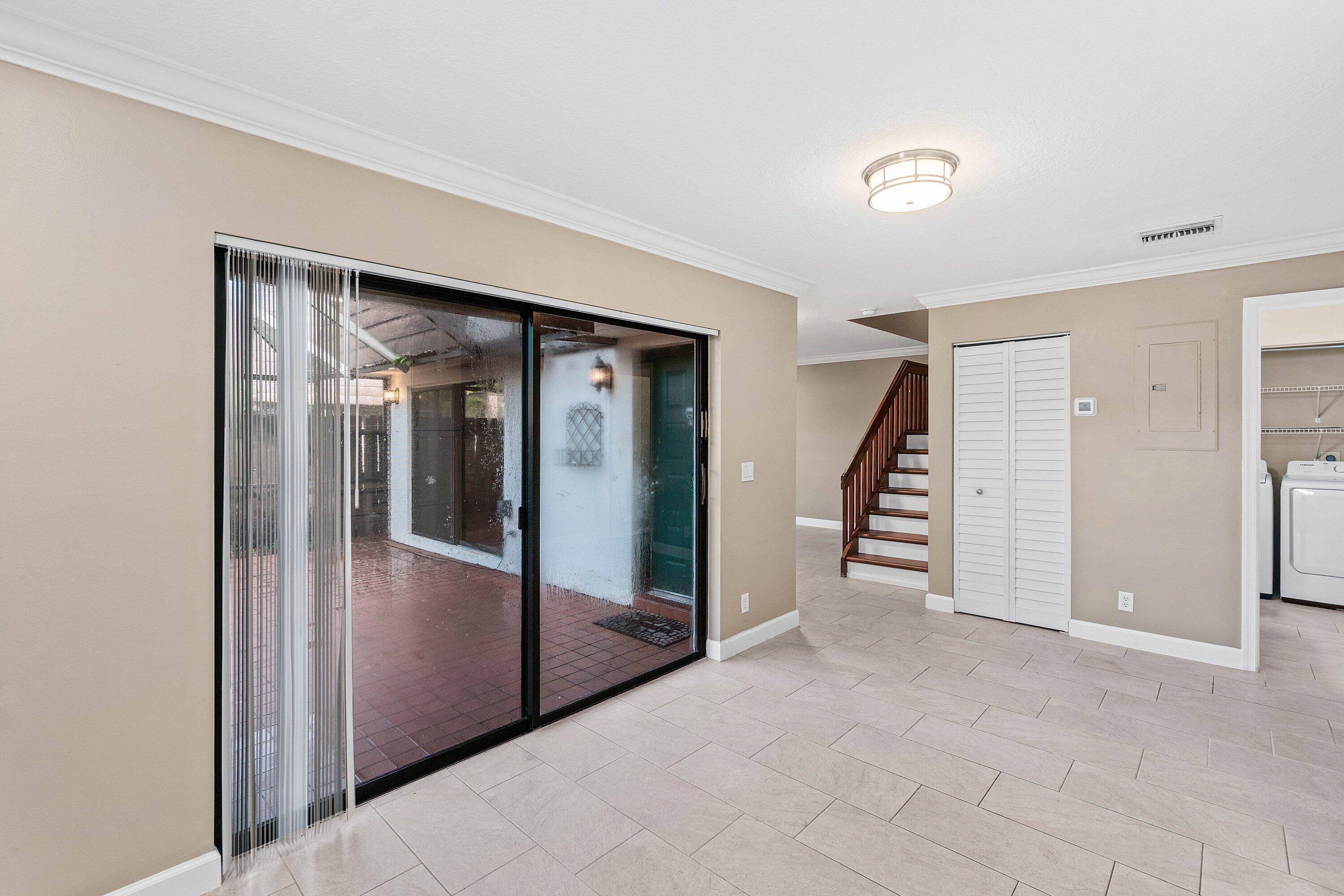7754 Courtyard Run W Property Photo 5