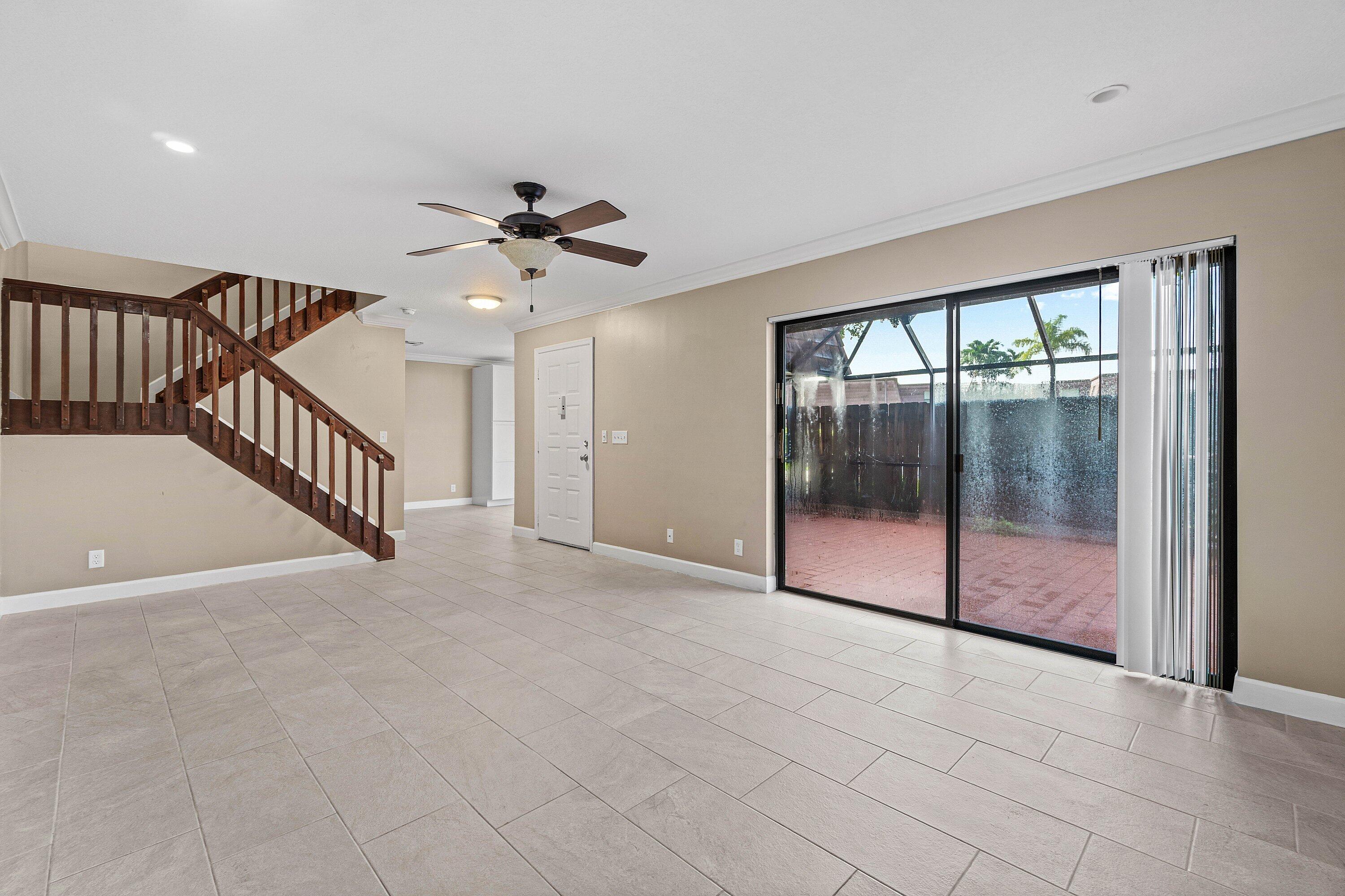 7754 Courtyard Run W Property Photo 7