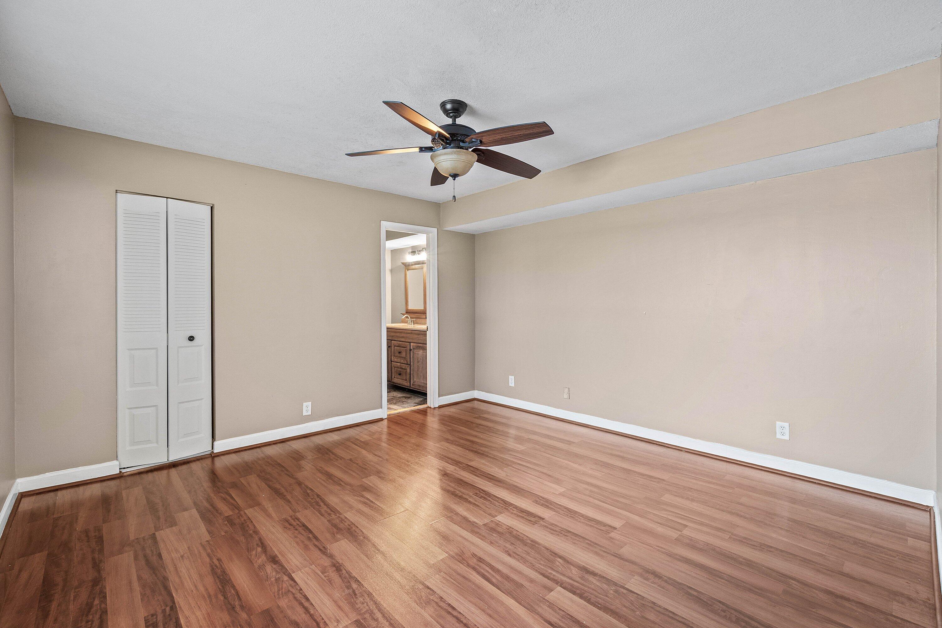 7754 Courtyard Run W Property Photo 16