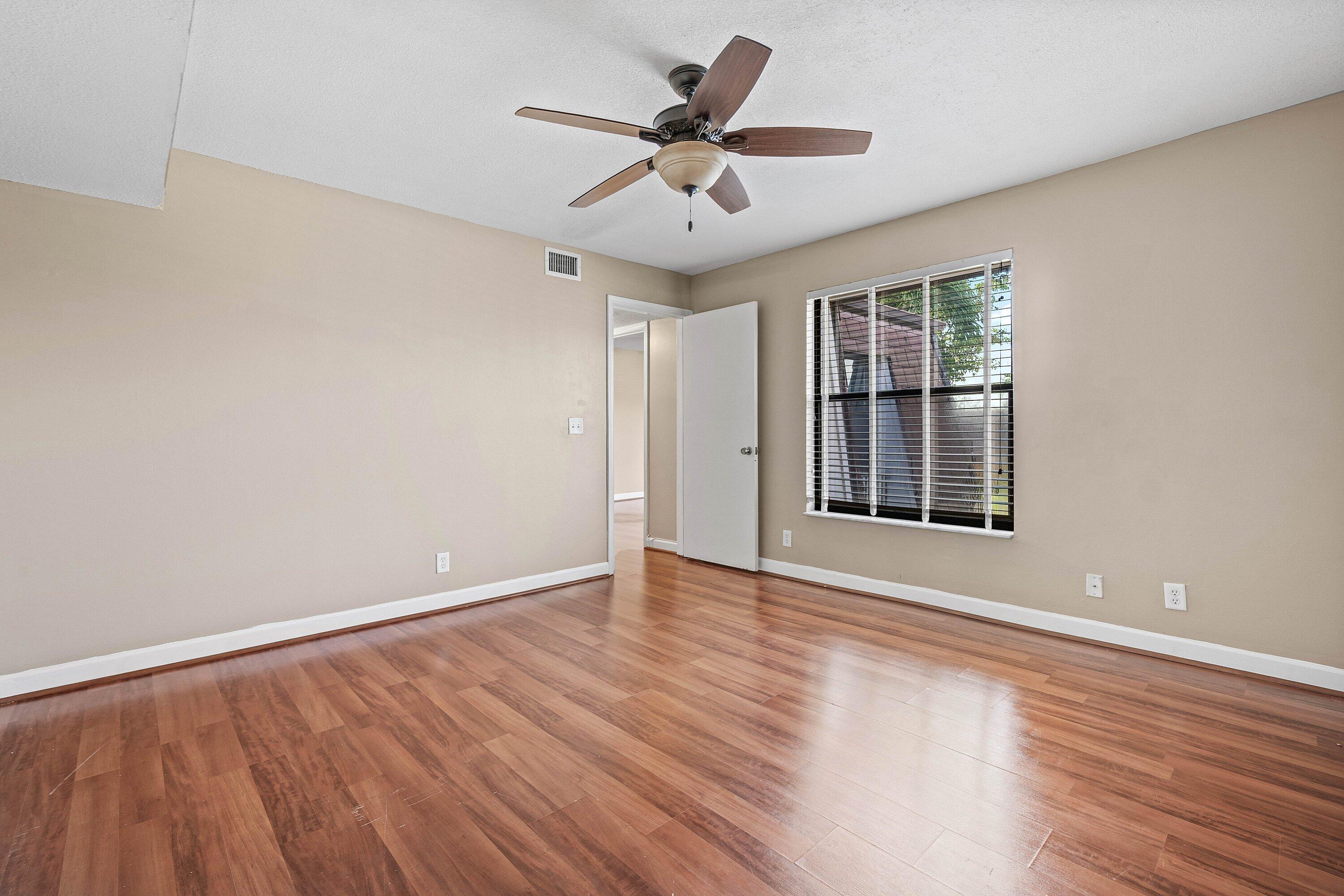 7754 Courtyard Run W Property Photo 17