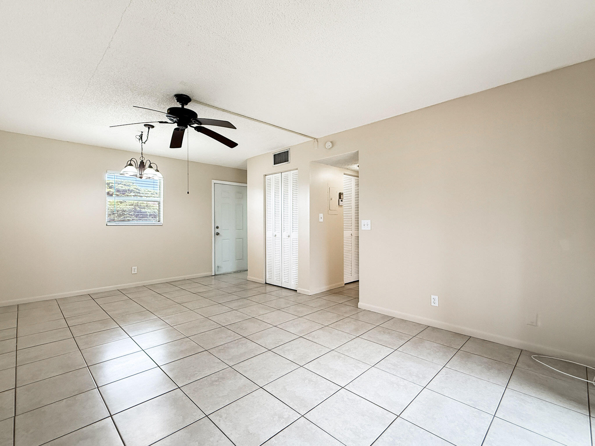 200 Bonnie Boulevard 117 Property Photo 8