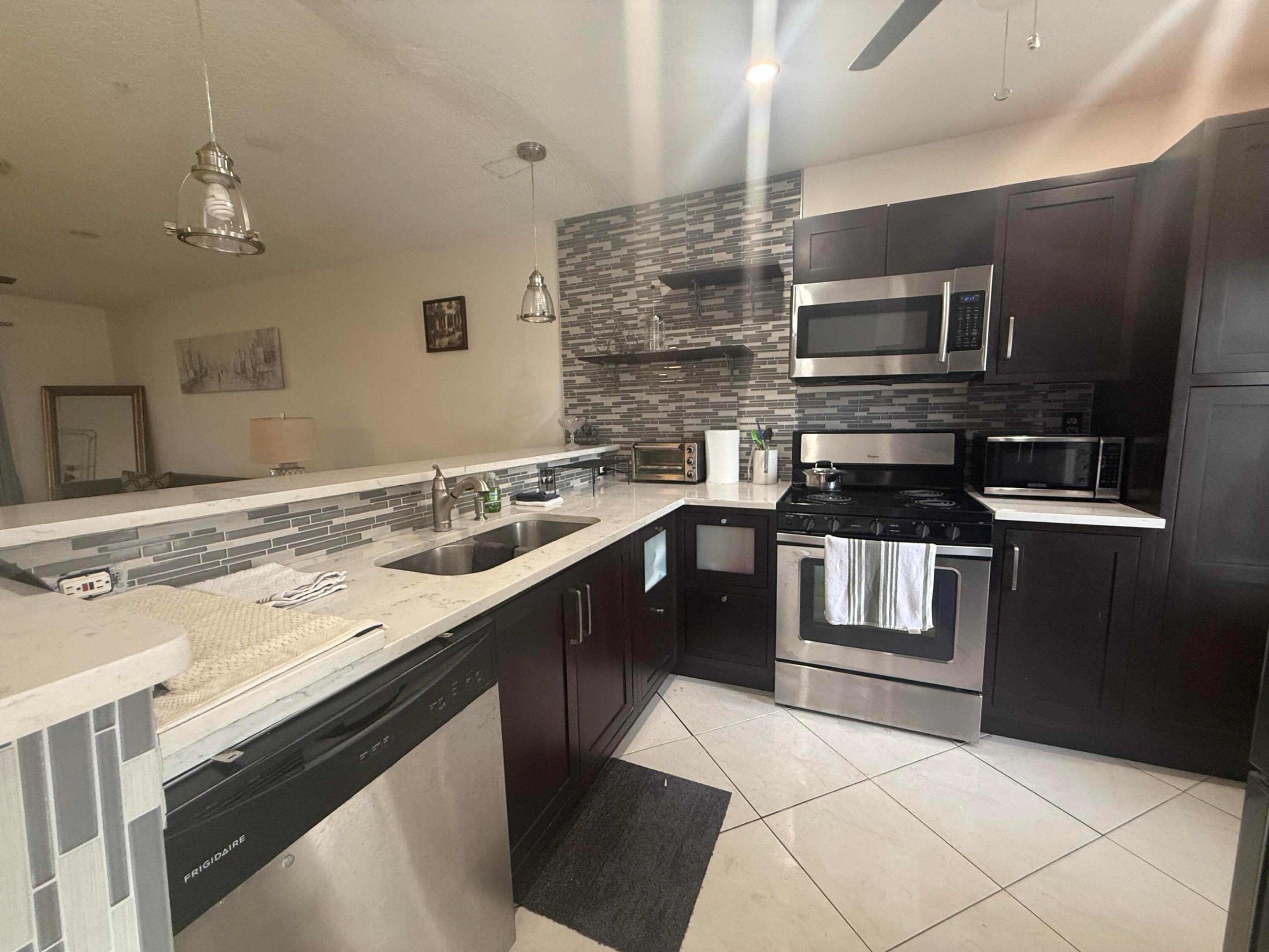 3406 Nw 49th Avenue 515 Property Photo 4