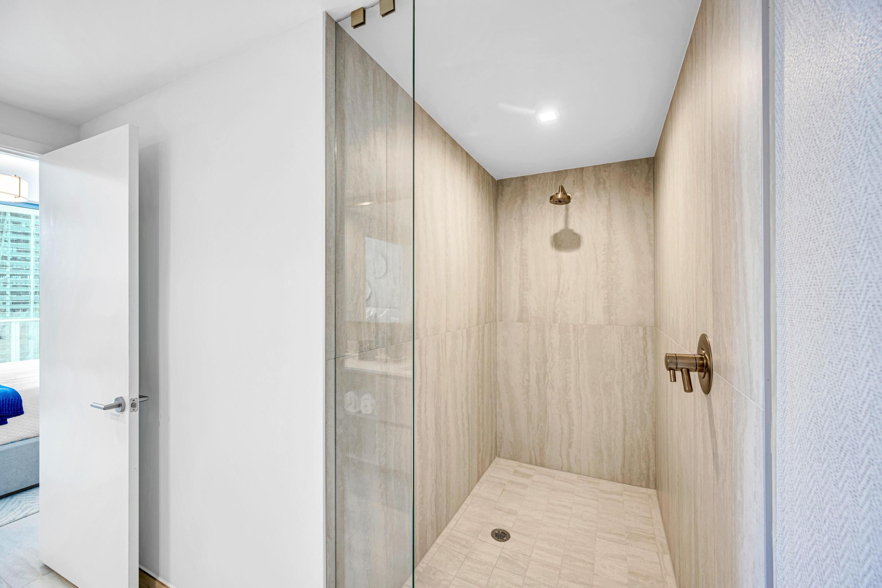 77 Se 5th Street 409 Property Photo 22