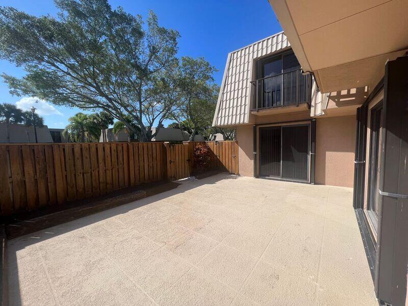 5714 57th Way Property Photo 24