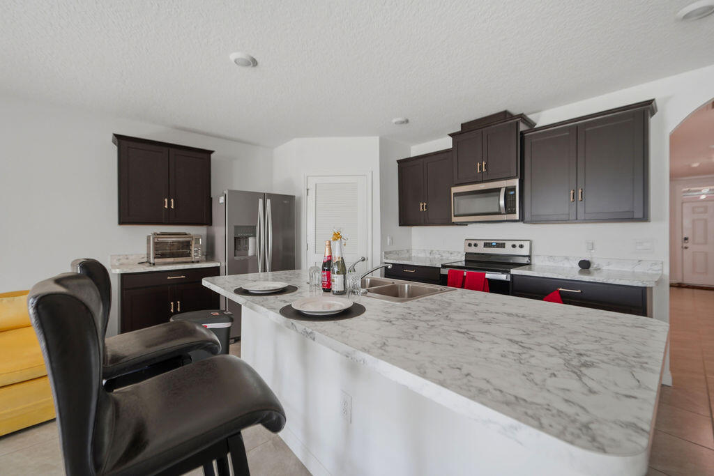 619 Balboa Street Property Photo 3