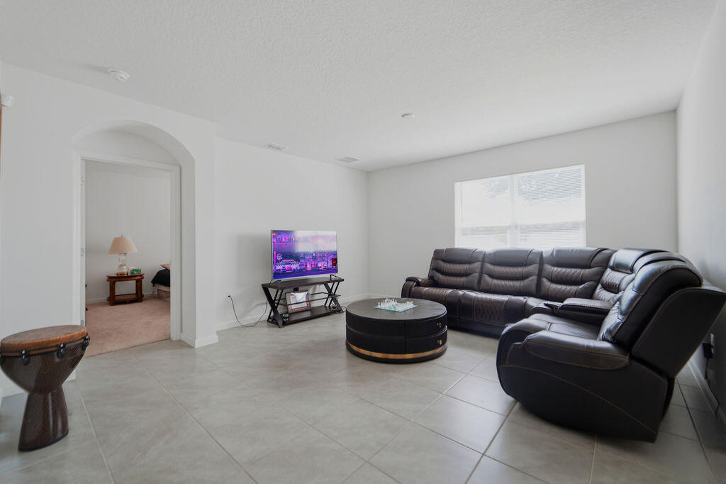 619 Balboa Street Property Photo 7