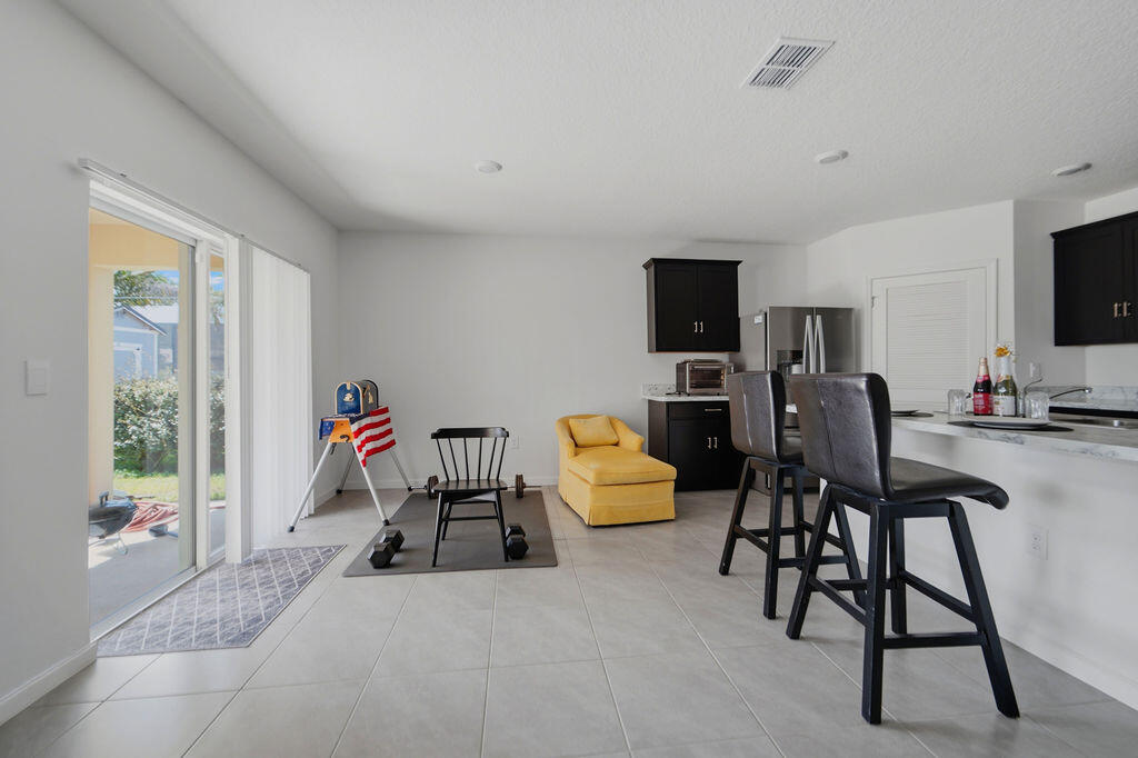 619 Balboa Street Property Photo 8