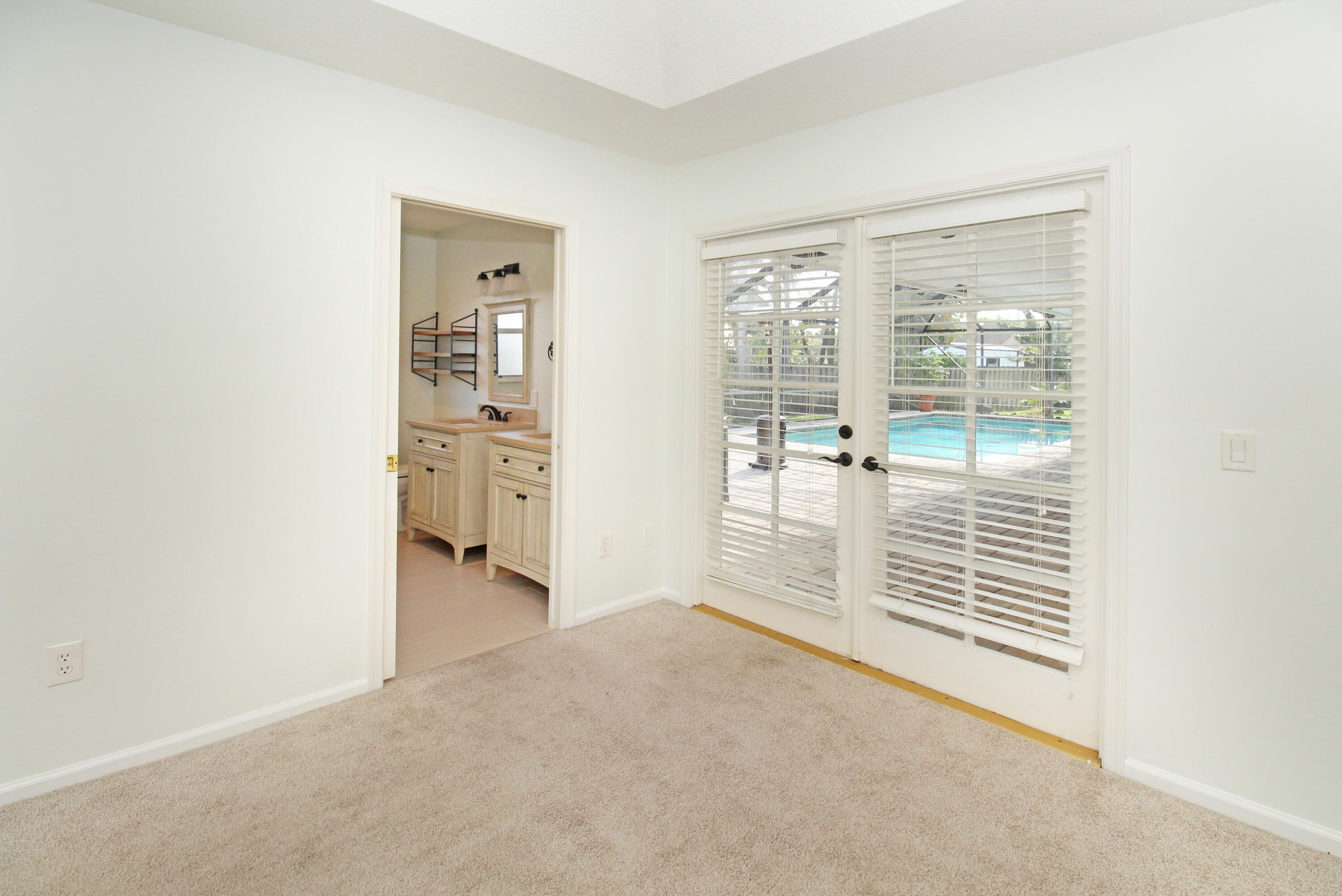 896 Rose Court Property Photo 27