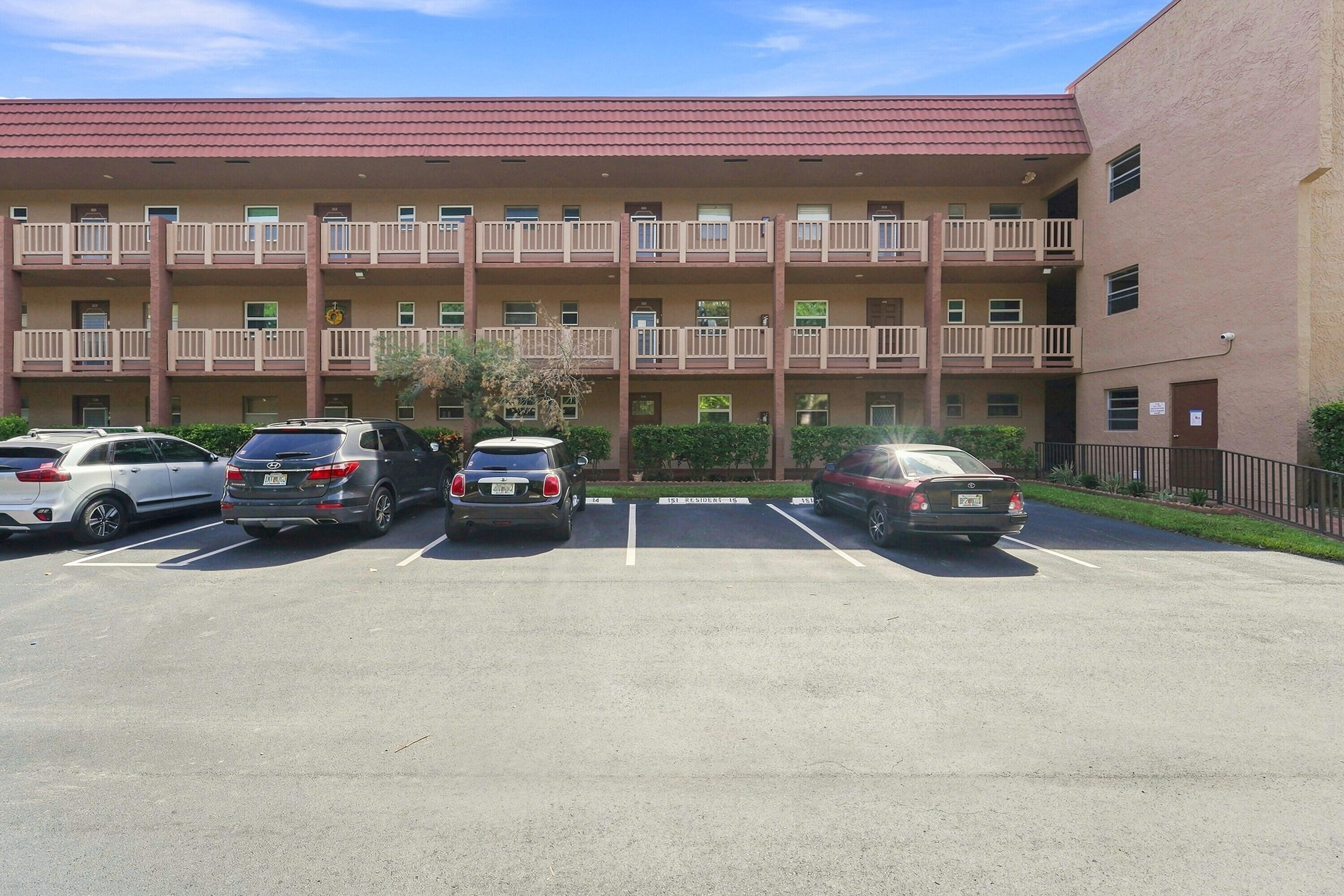9801 Sunrise Lakes Boulevard 208 Property Photo 19