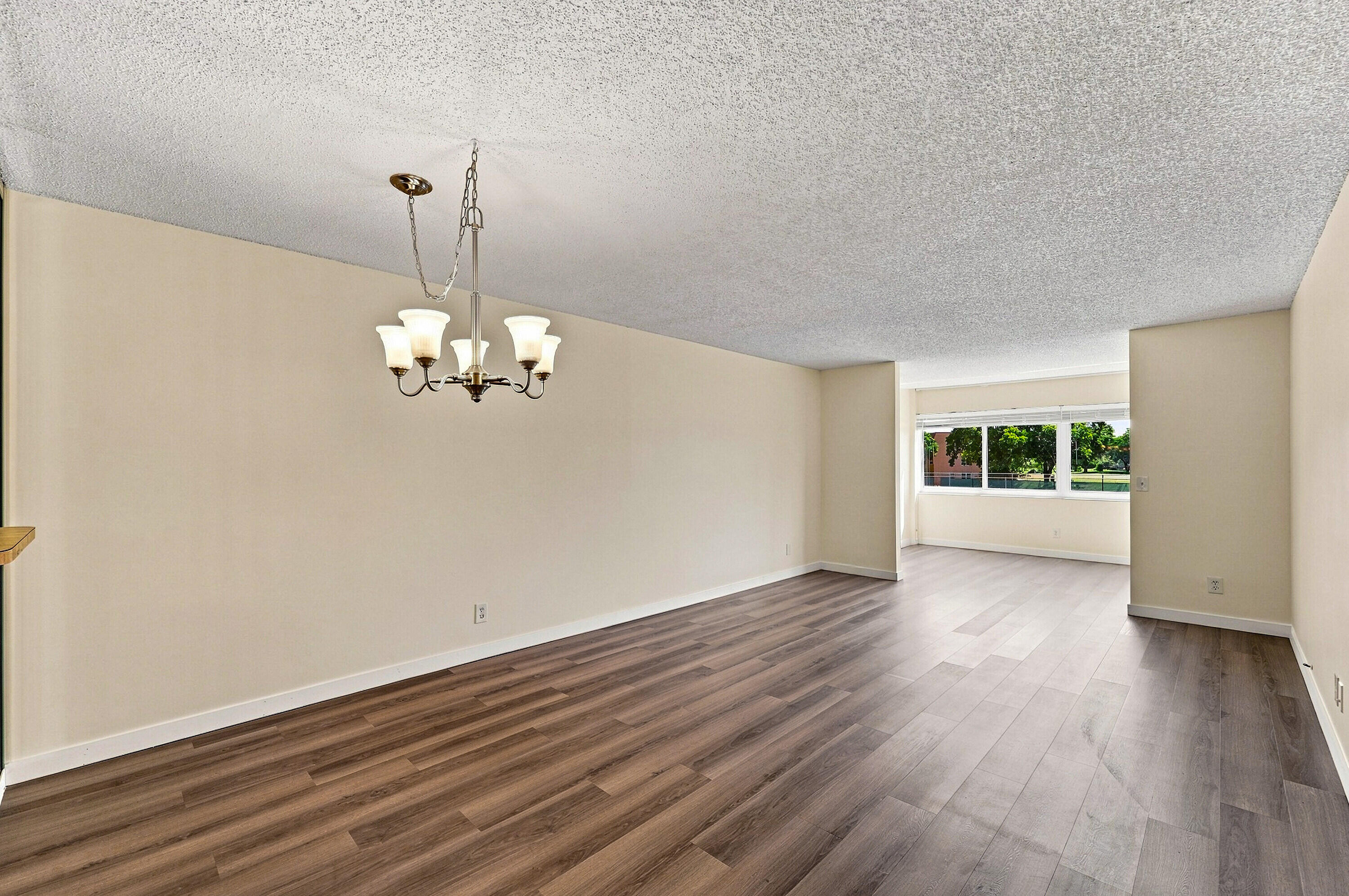 9801 Sunrise Lakes Boulevard 208 Property Photo 24