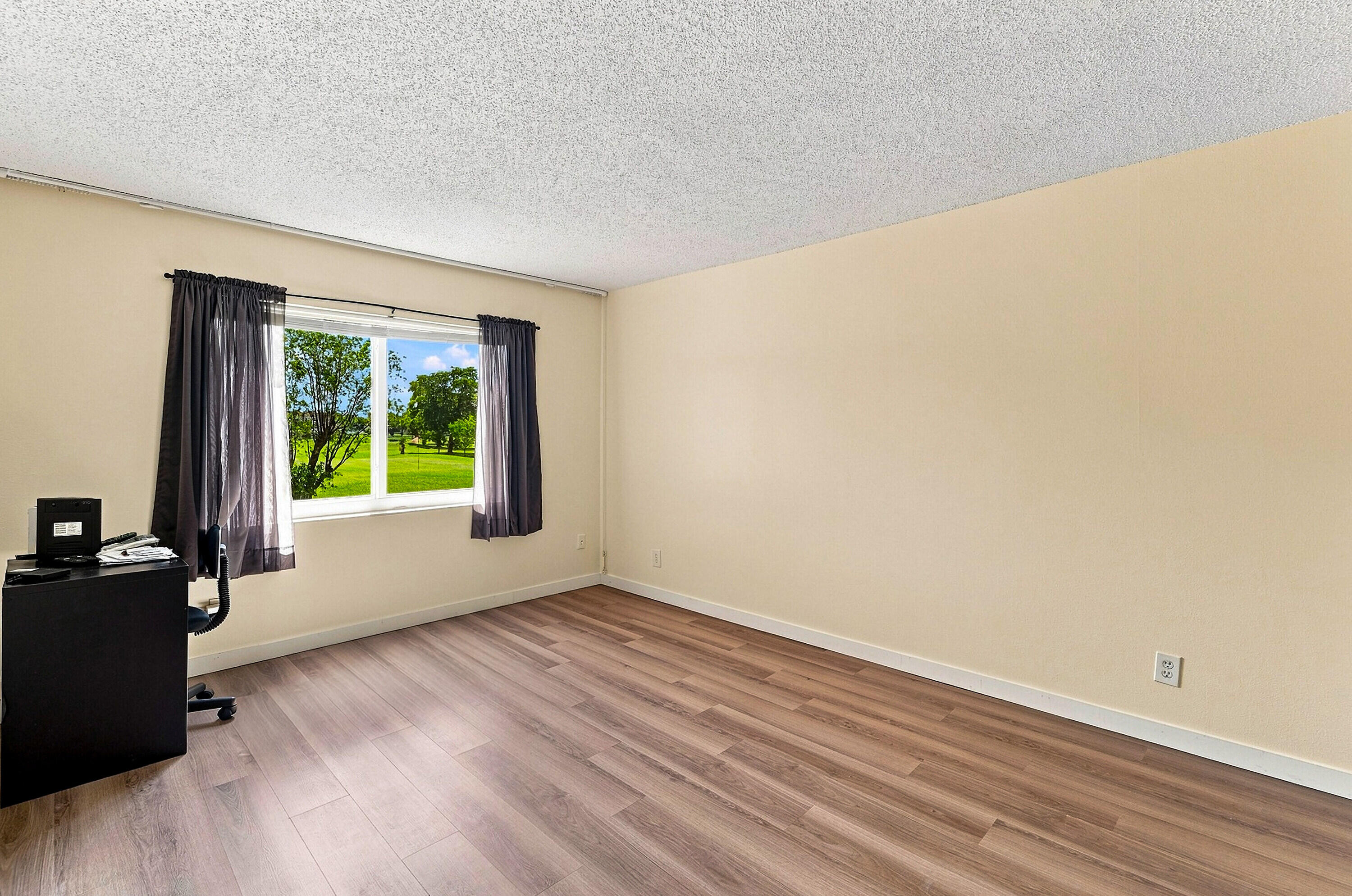 9801 Sunrise Lakes Boulevard 208 Property Photo 27
