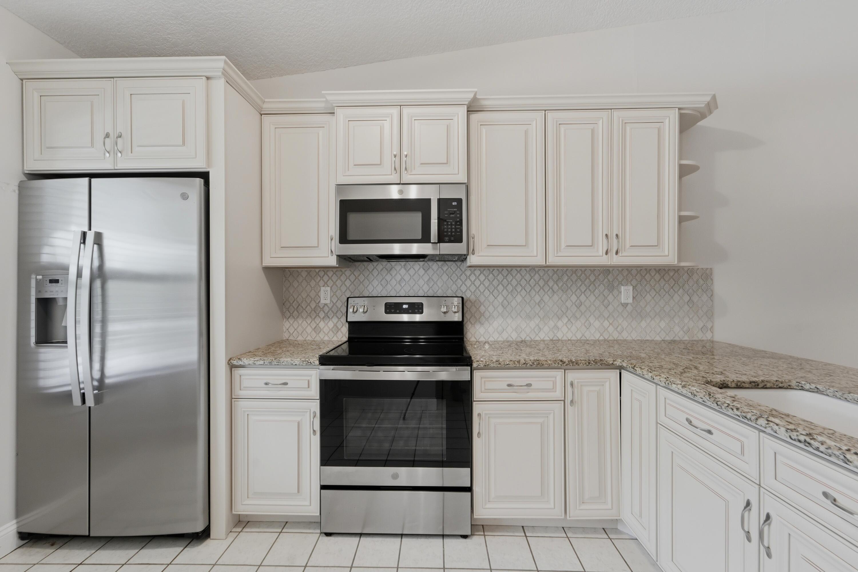 2101 Sabal Ridge Court F Property Photo 7
