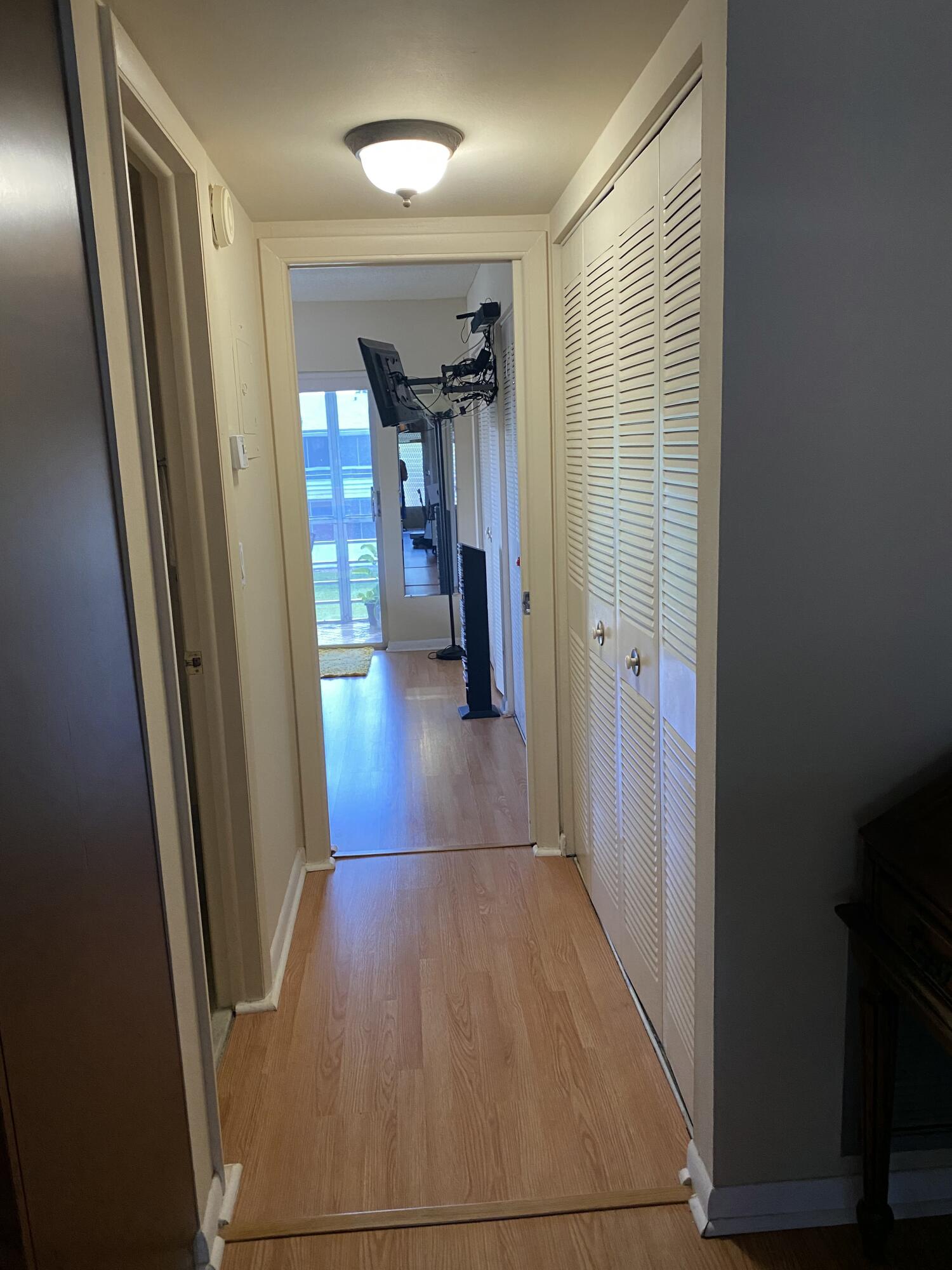 126 Bedford E Property Photo 6
