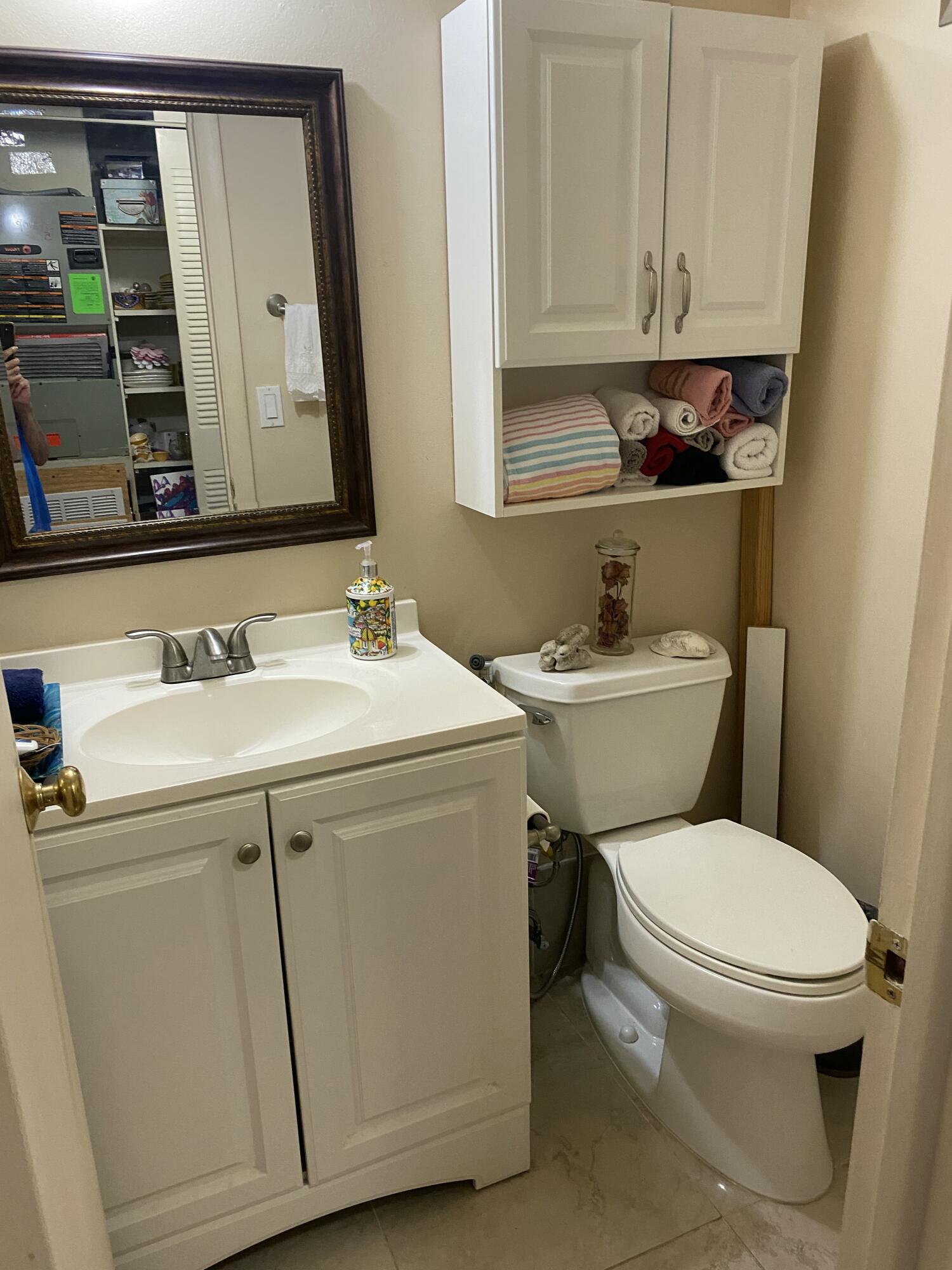126 Bedford E Property Photo 12