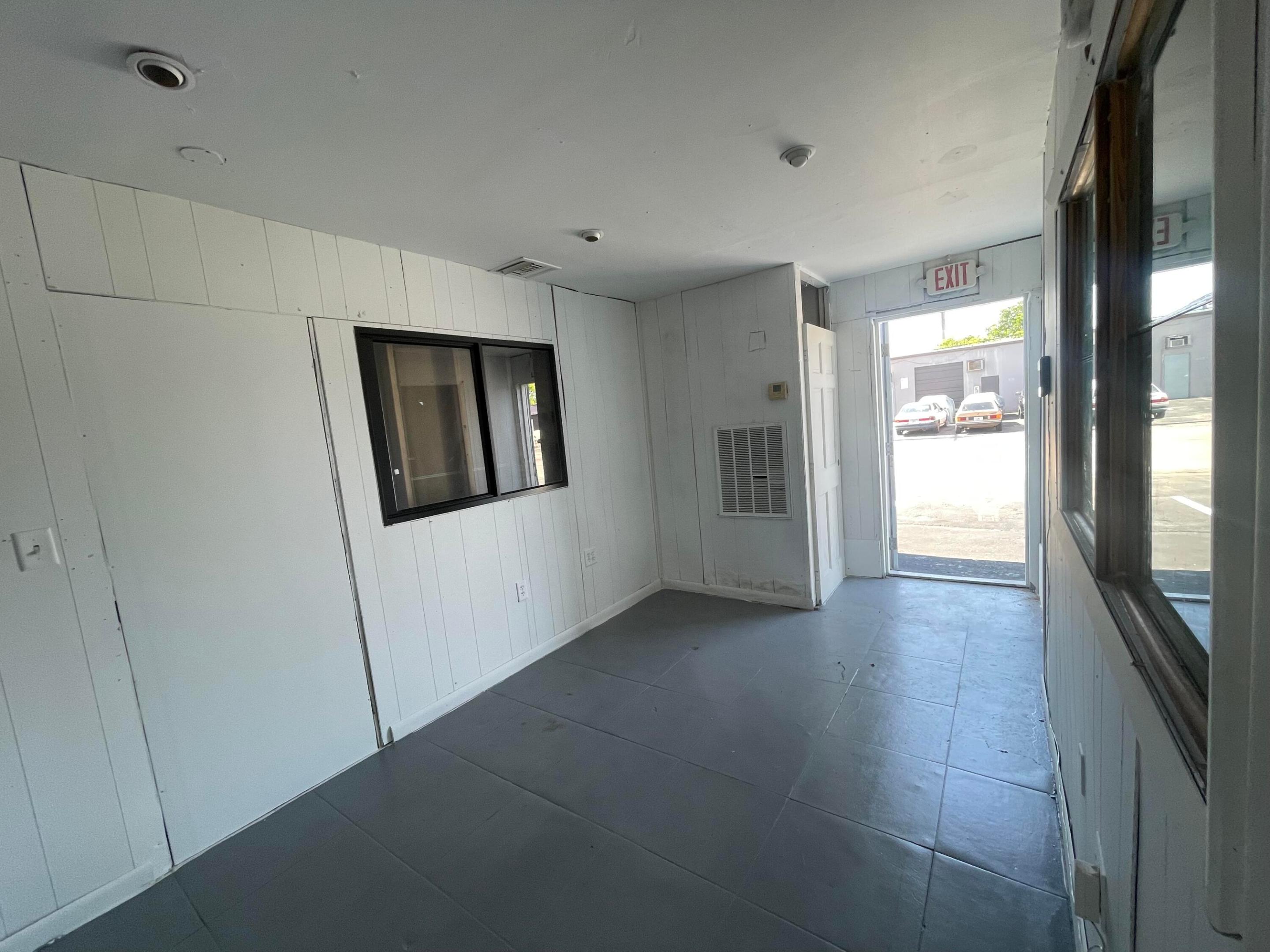 821 Nw 45th Street Property Photo 2