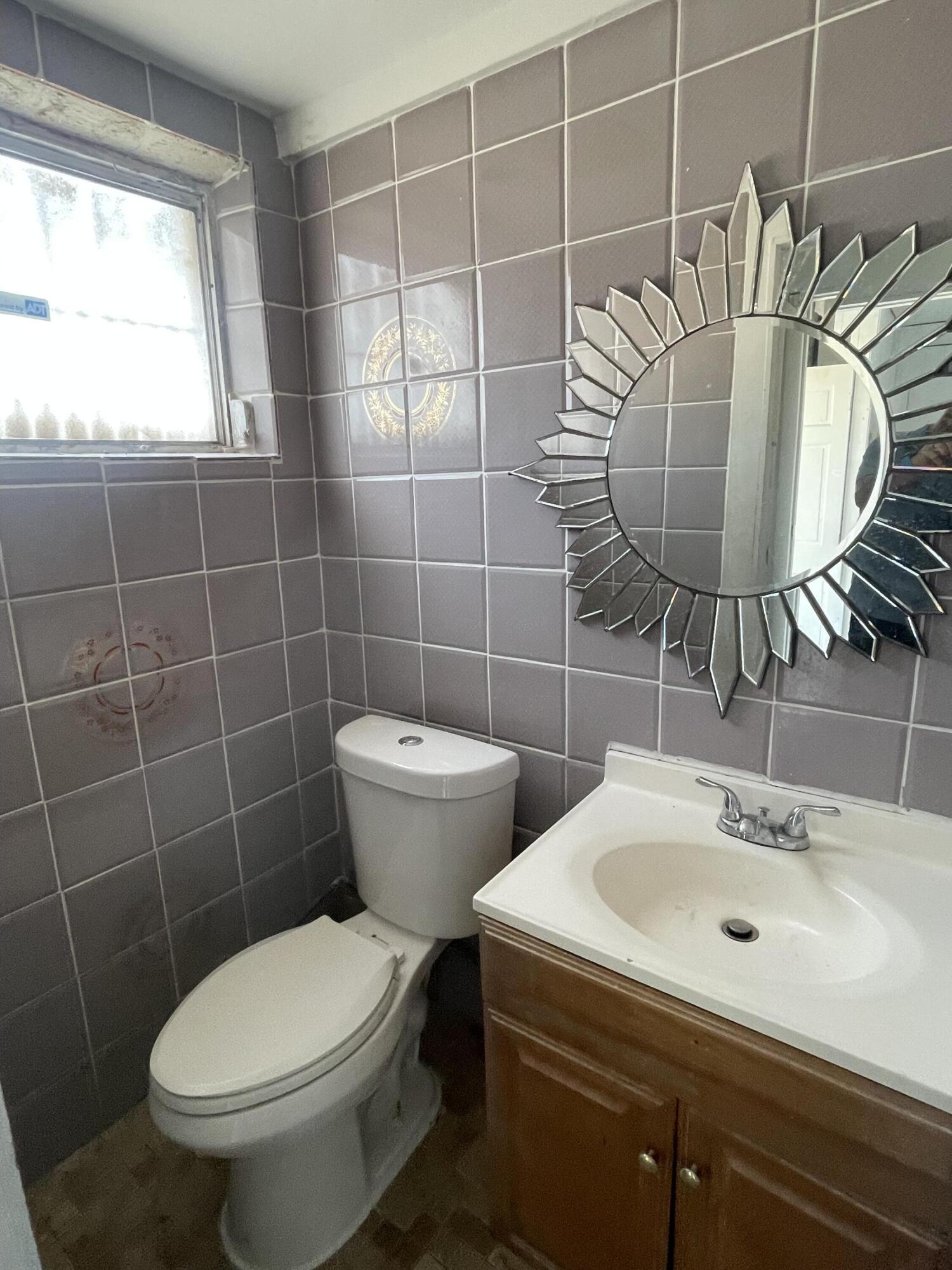 821 Nw 45th Street Property Photo 4