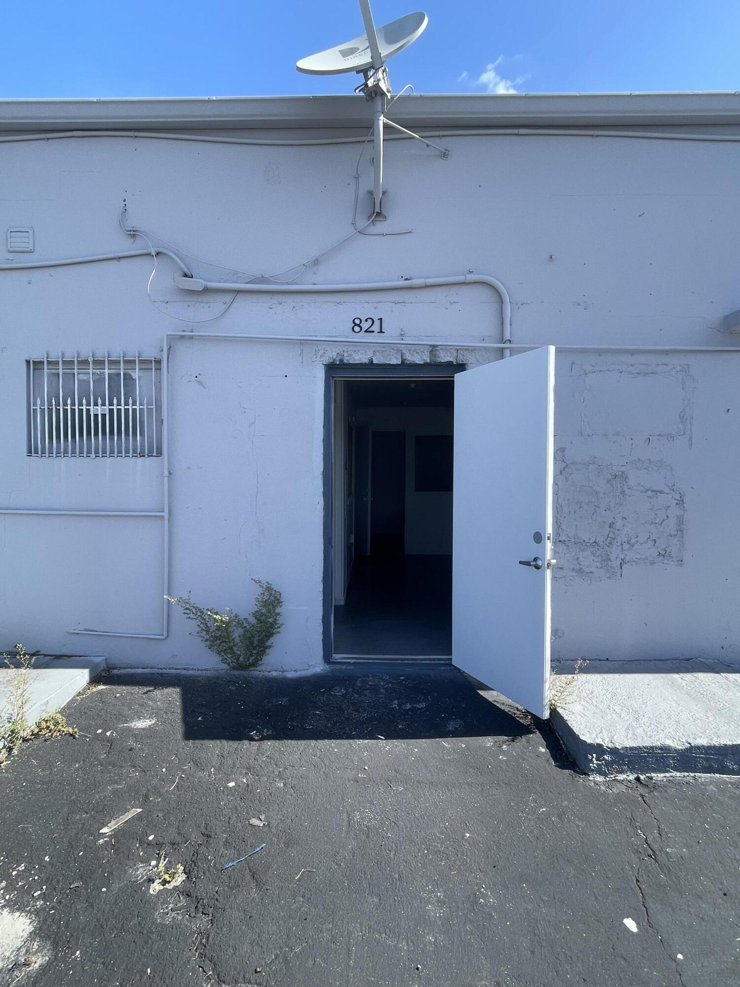 821 Nw 45th Street Property Photo 5