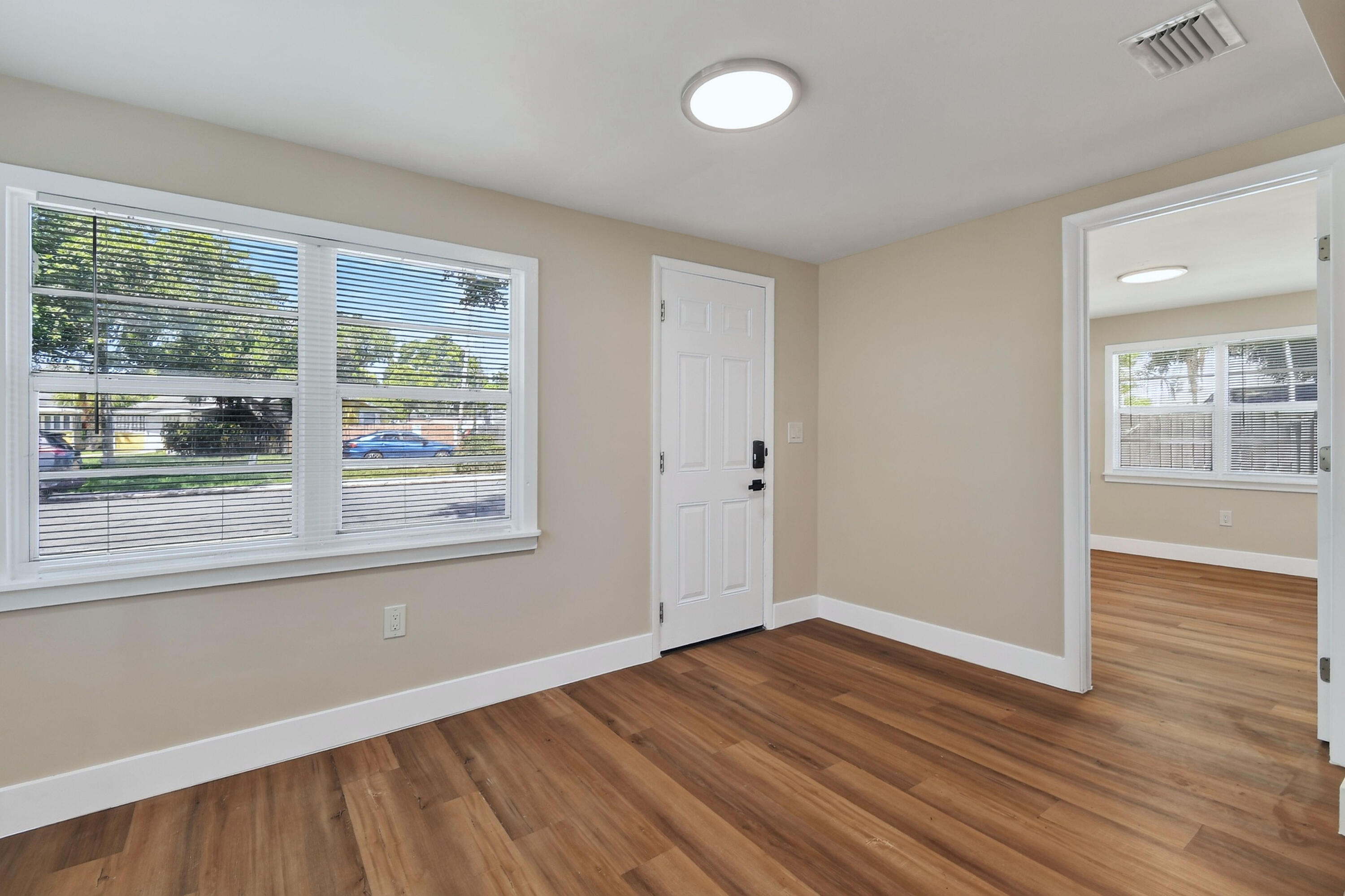 3714 Morton Avenue Property Photo 13