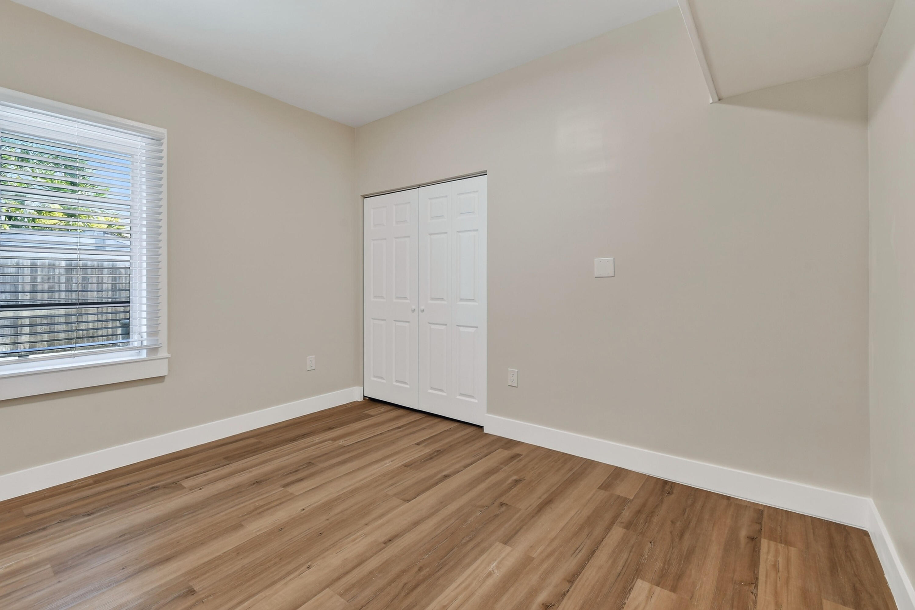3714 Morton Avenue Property Photo 20