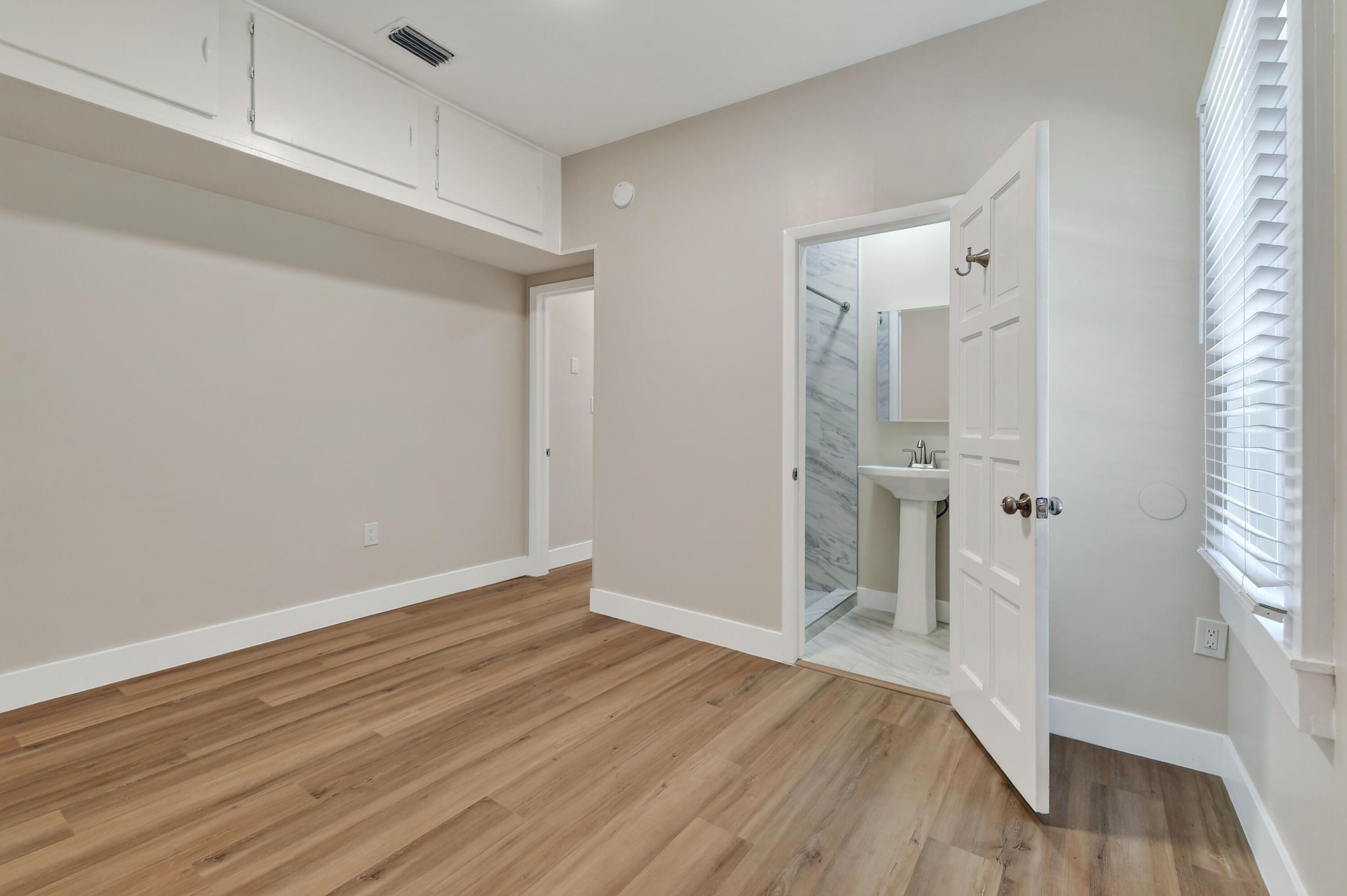 3714 Morton Avenue Property Photo 21