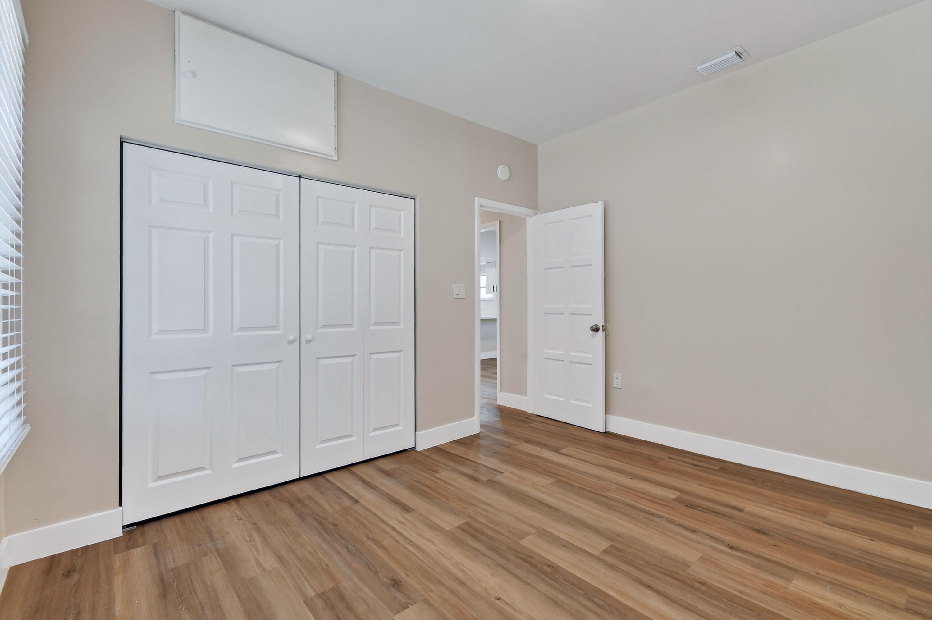 3714 Morton Avenue Property Photo 28