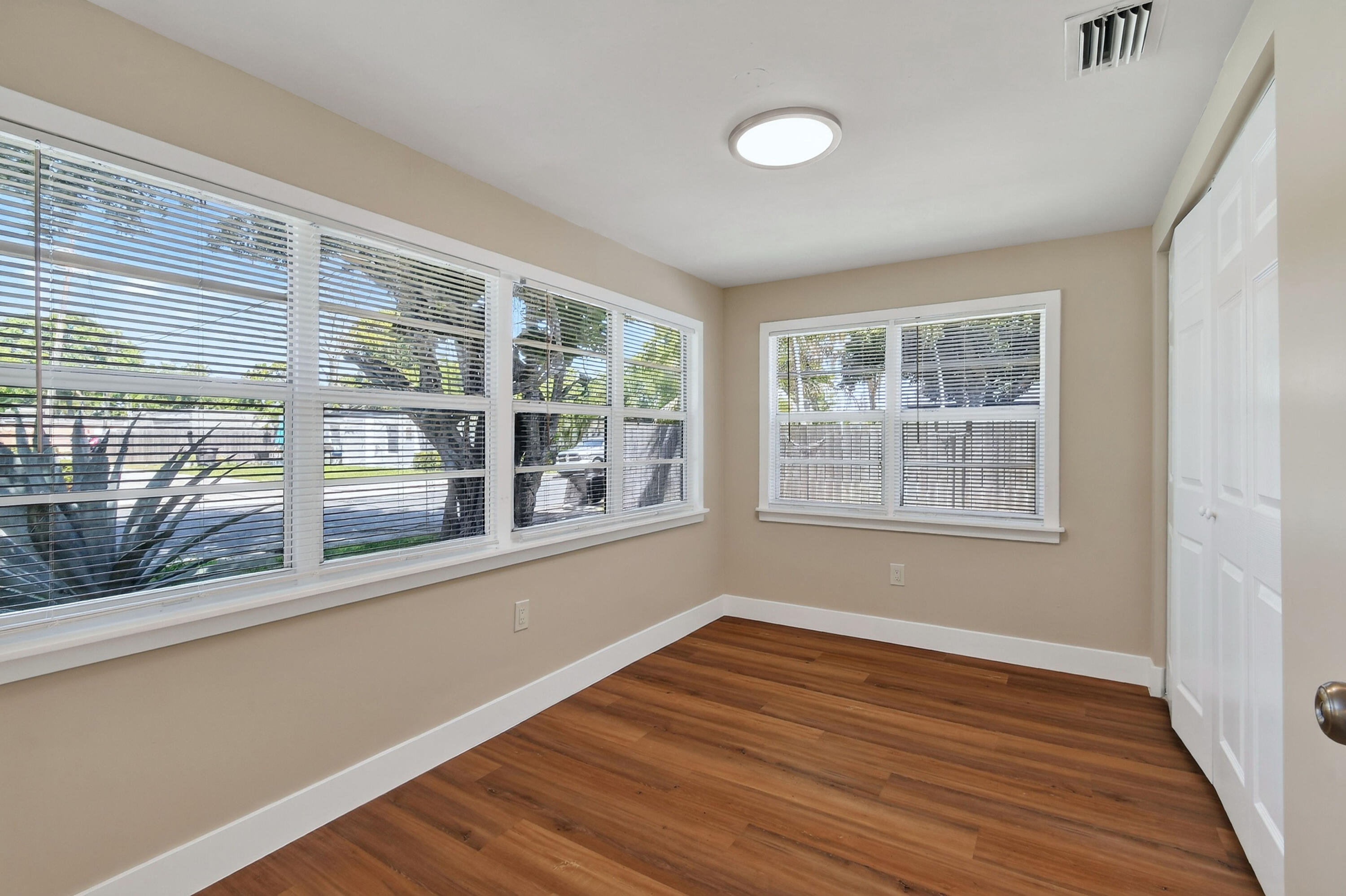 3714 Morton Avenue Property Photo 30