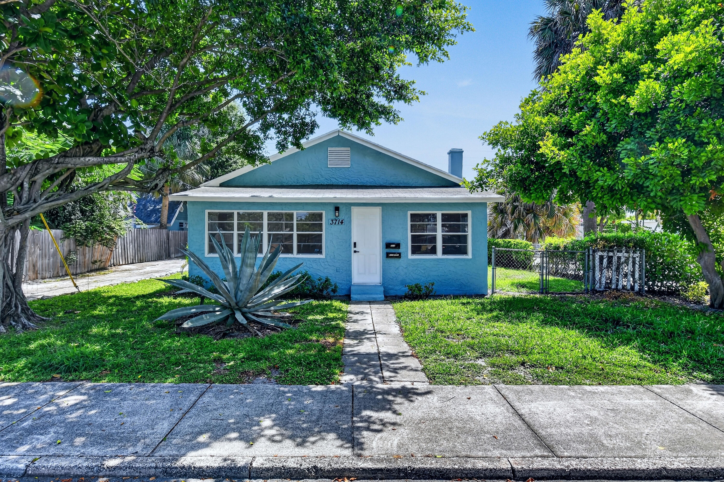 3714 Morton Avenue Property Photo 32