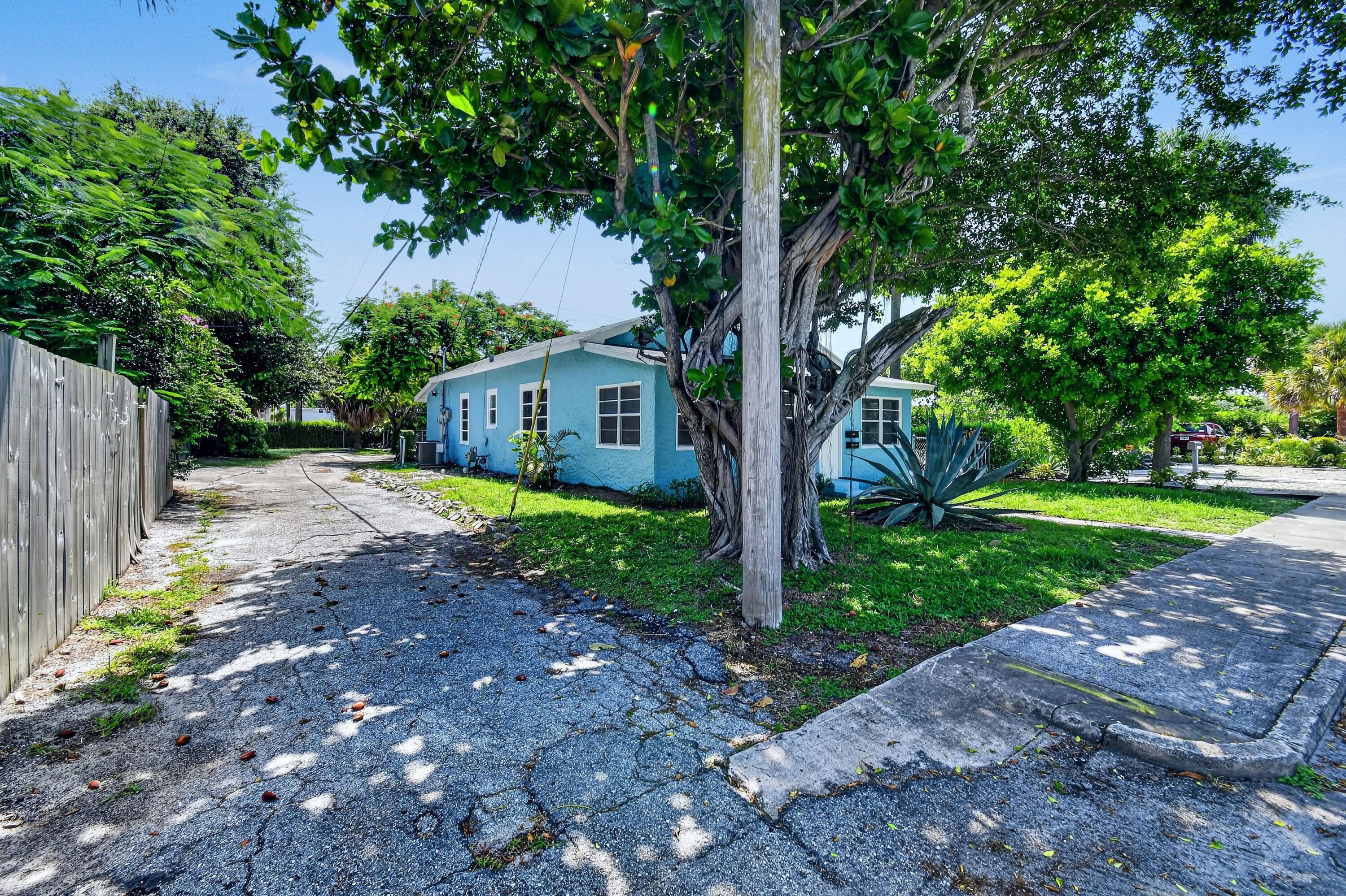 3714 Morton Avenue Property Photo 37