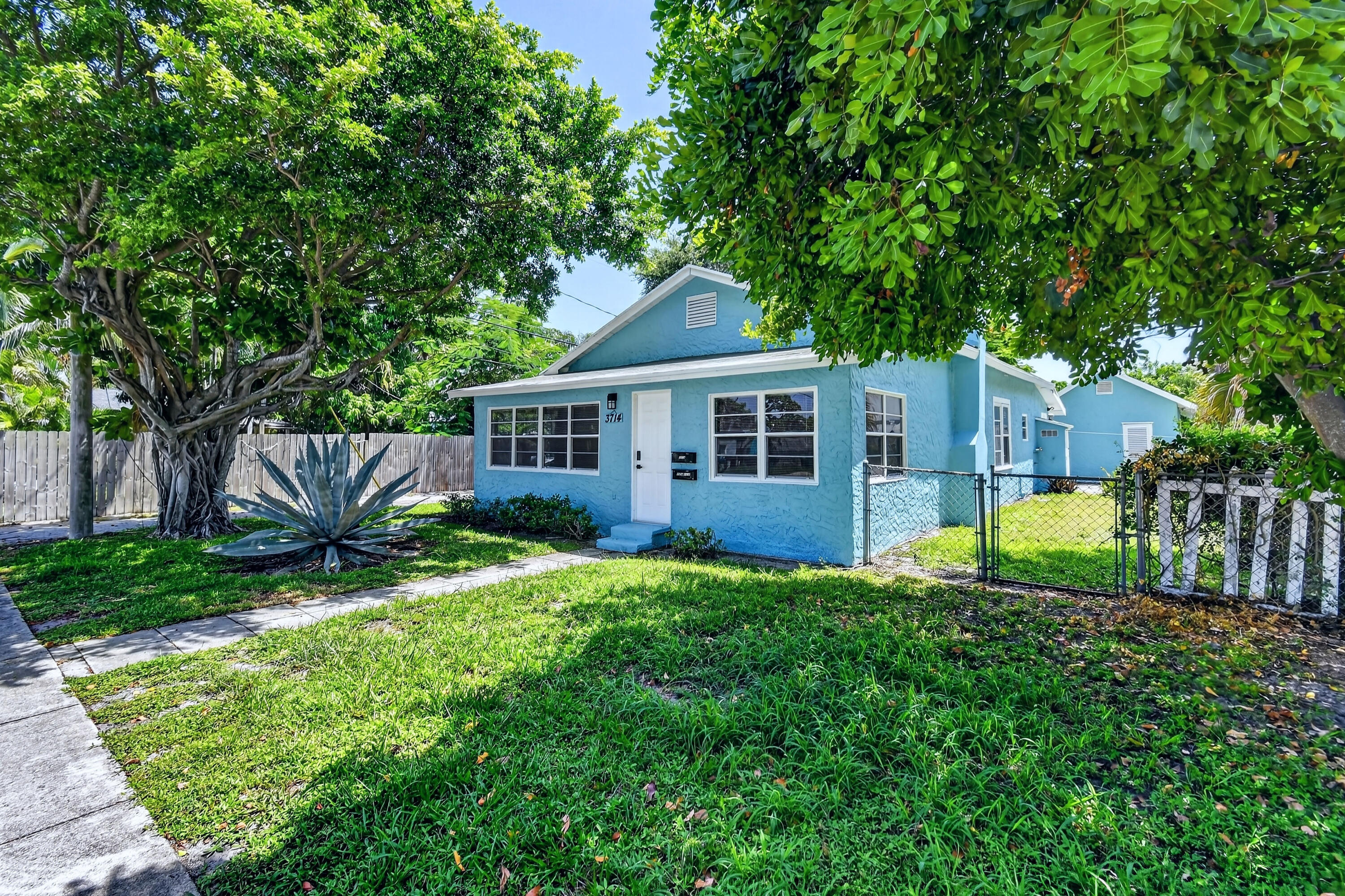3714 Morton Avenue Property Photo 38