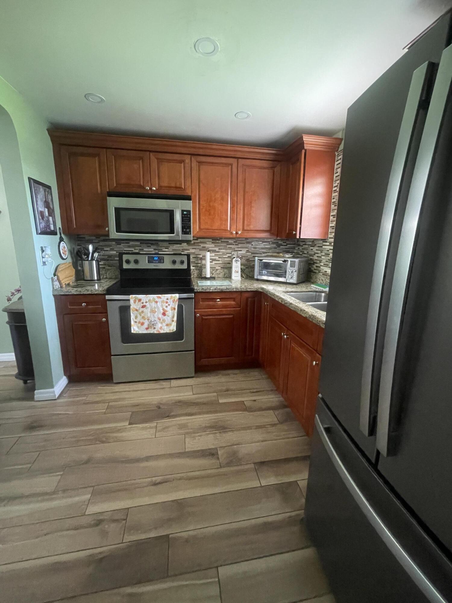 702 Lori Drive 195 Property Photo 2