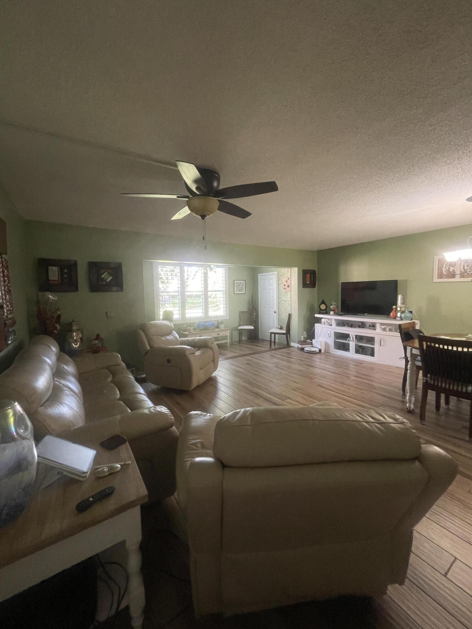 702 Lori Drive 195 Property Photo 4