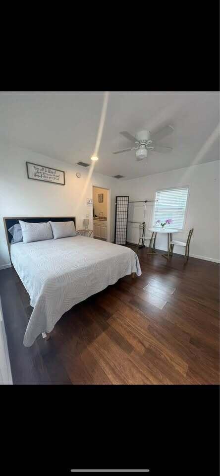 603 N J Street Property Photo 1