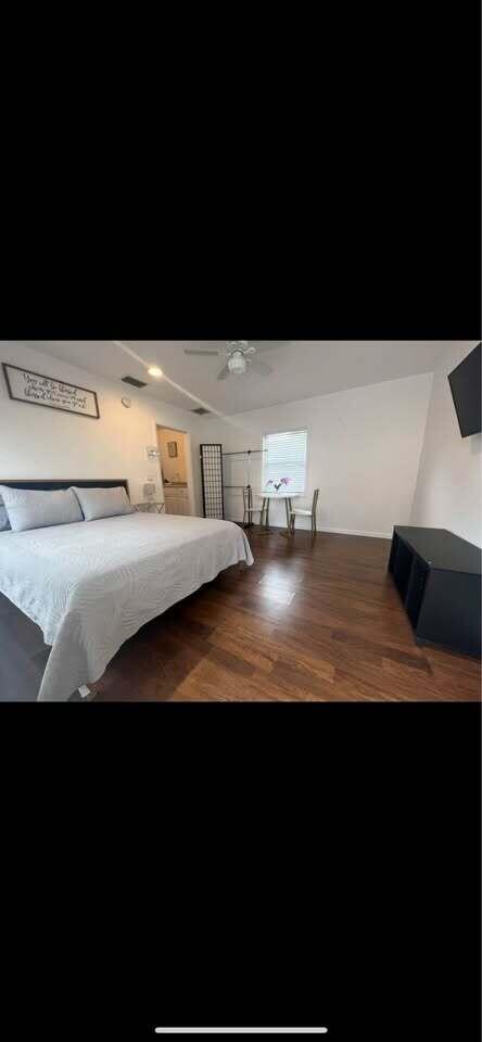 603 N J Street Property Photo 3