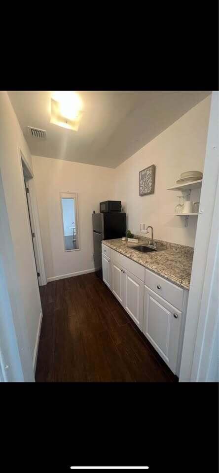603 N J Street Property Photo 5