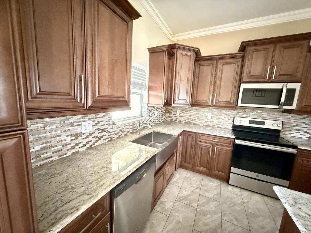 4417 Sw Baturro Street Property Photo 5