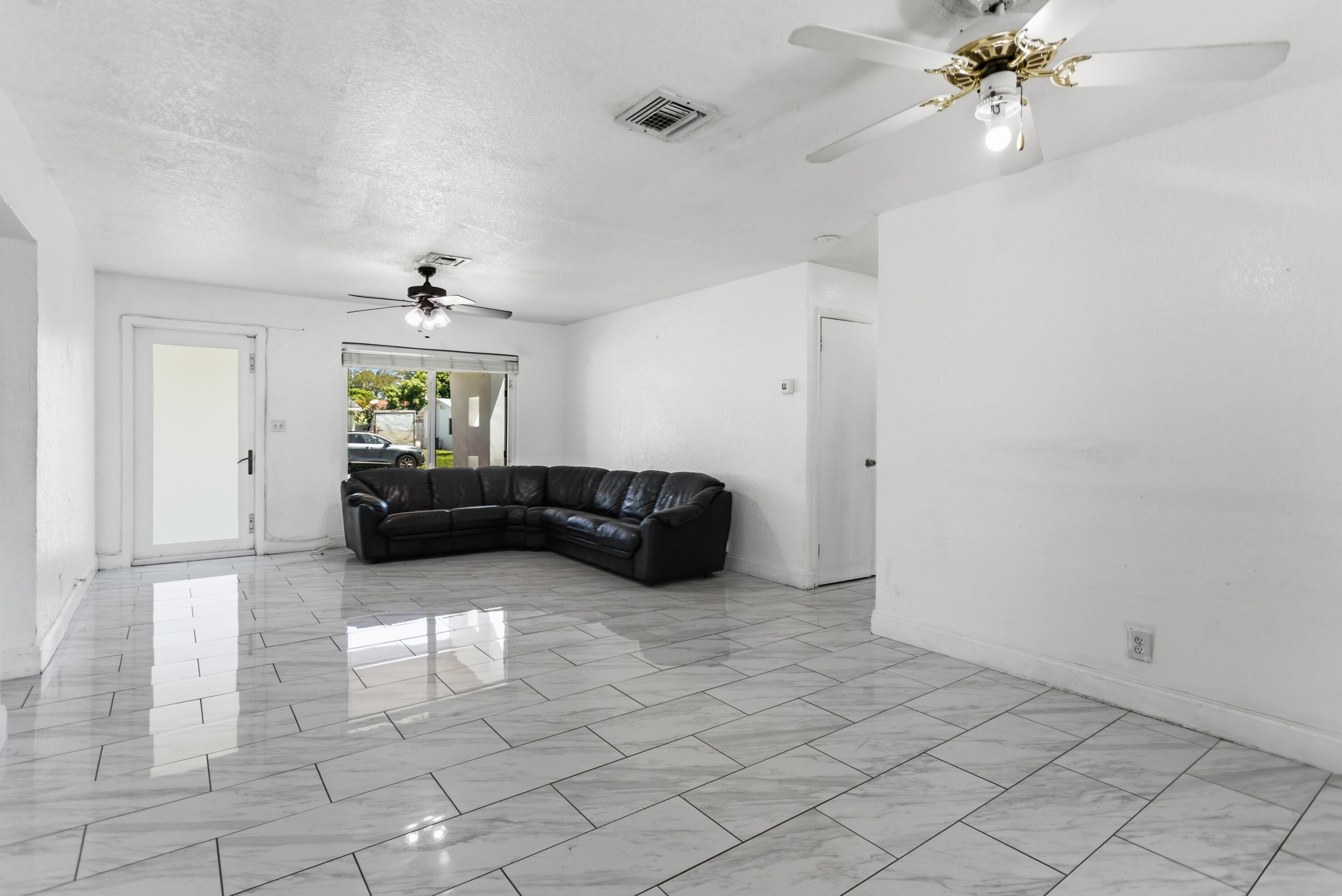 2748 Sw 46th Court Property Photo 13