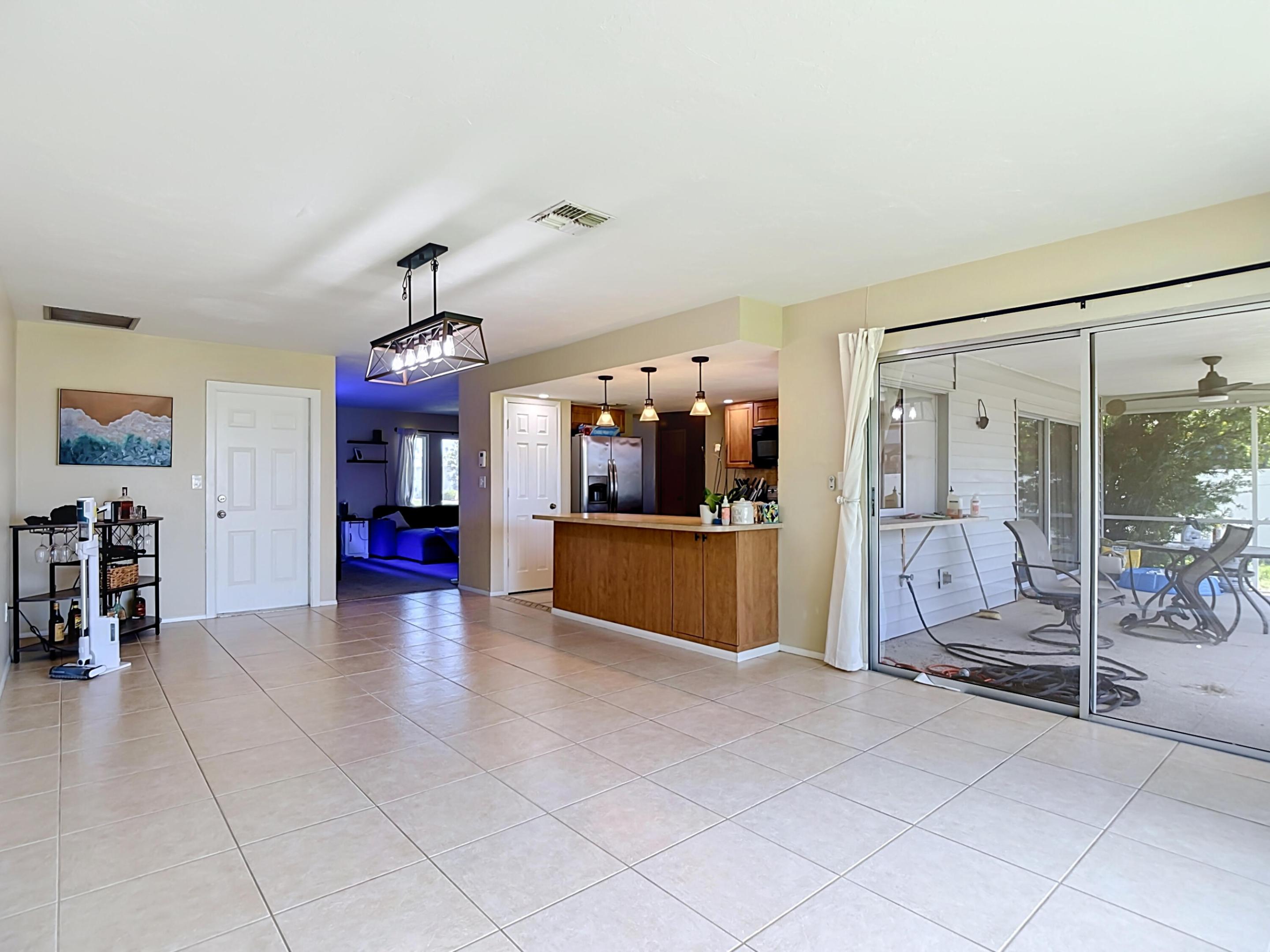 1832 Se Van Loon Terrace Property Photo 18