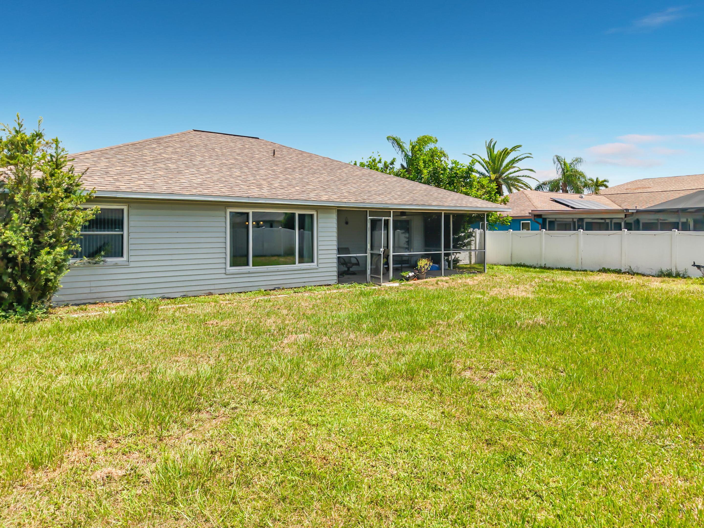 1832 Se Van Loon Terrace Property Photo 24