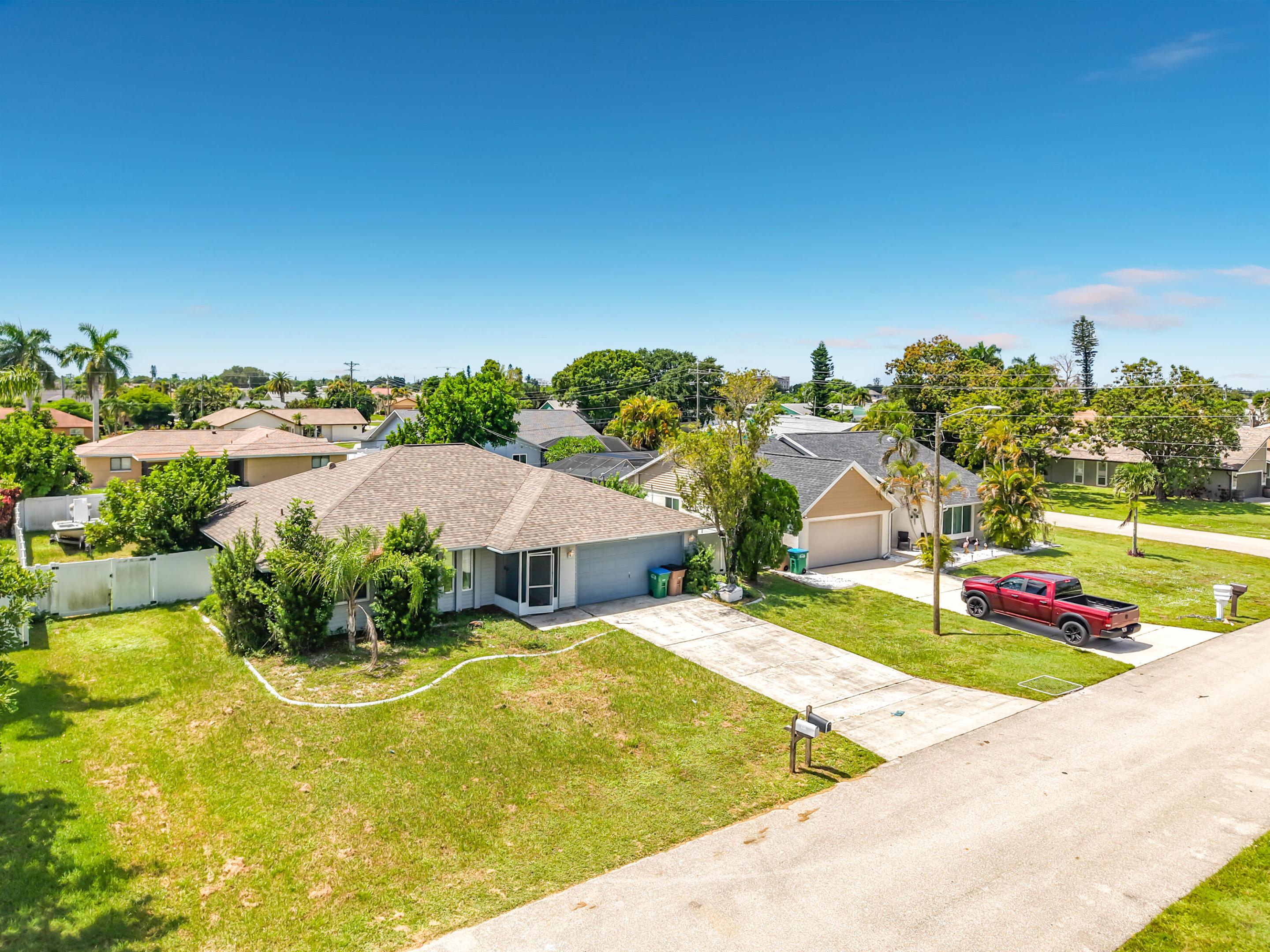 1832 Se Van Loon Terrace Property Photo 44
