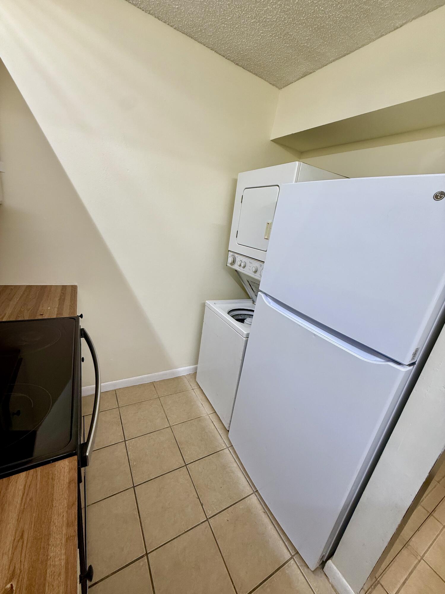 3764 N University Drive I-8 Property Photo 4
