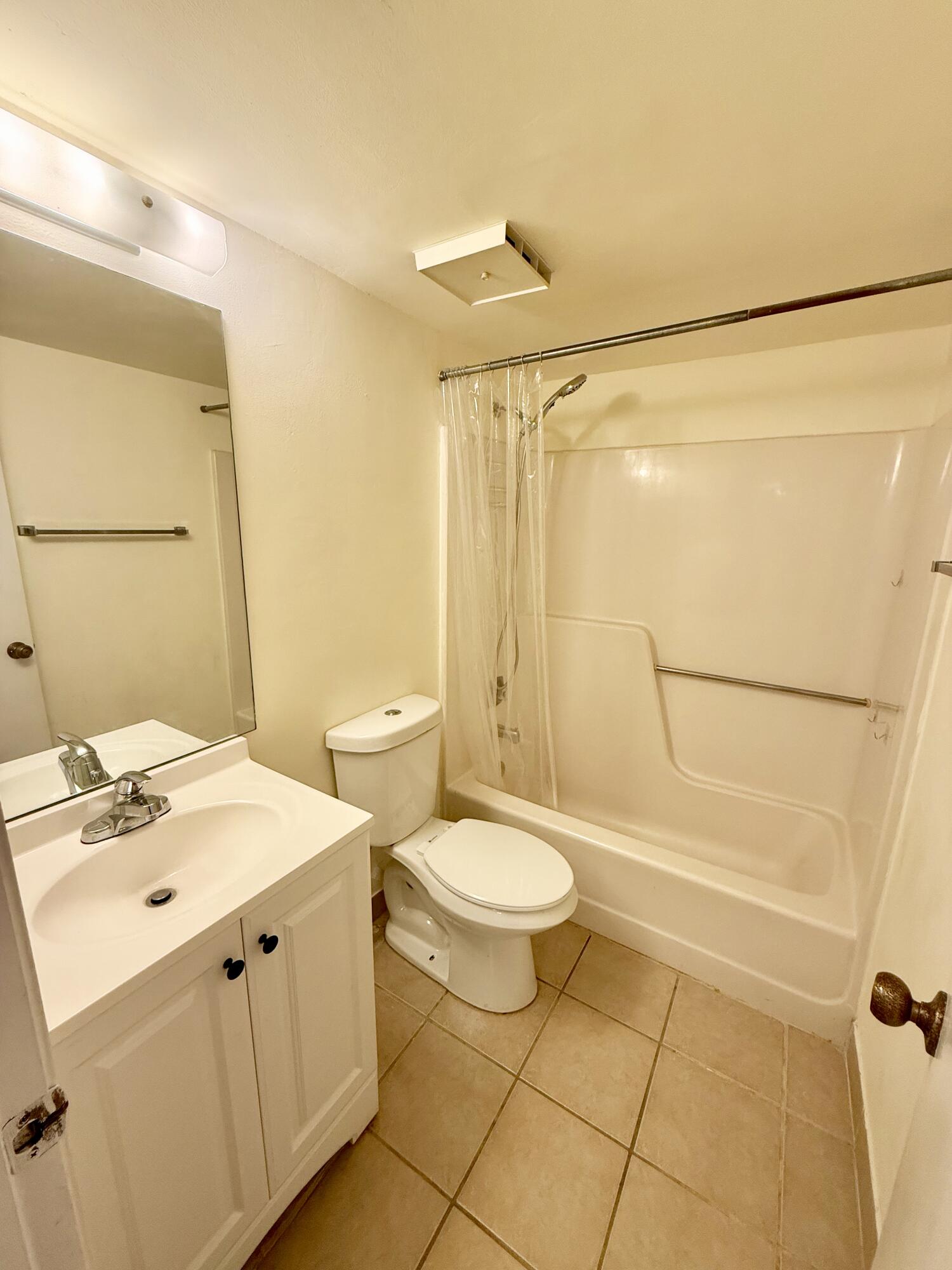3764 N University Drive I-8 Property Photo 7