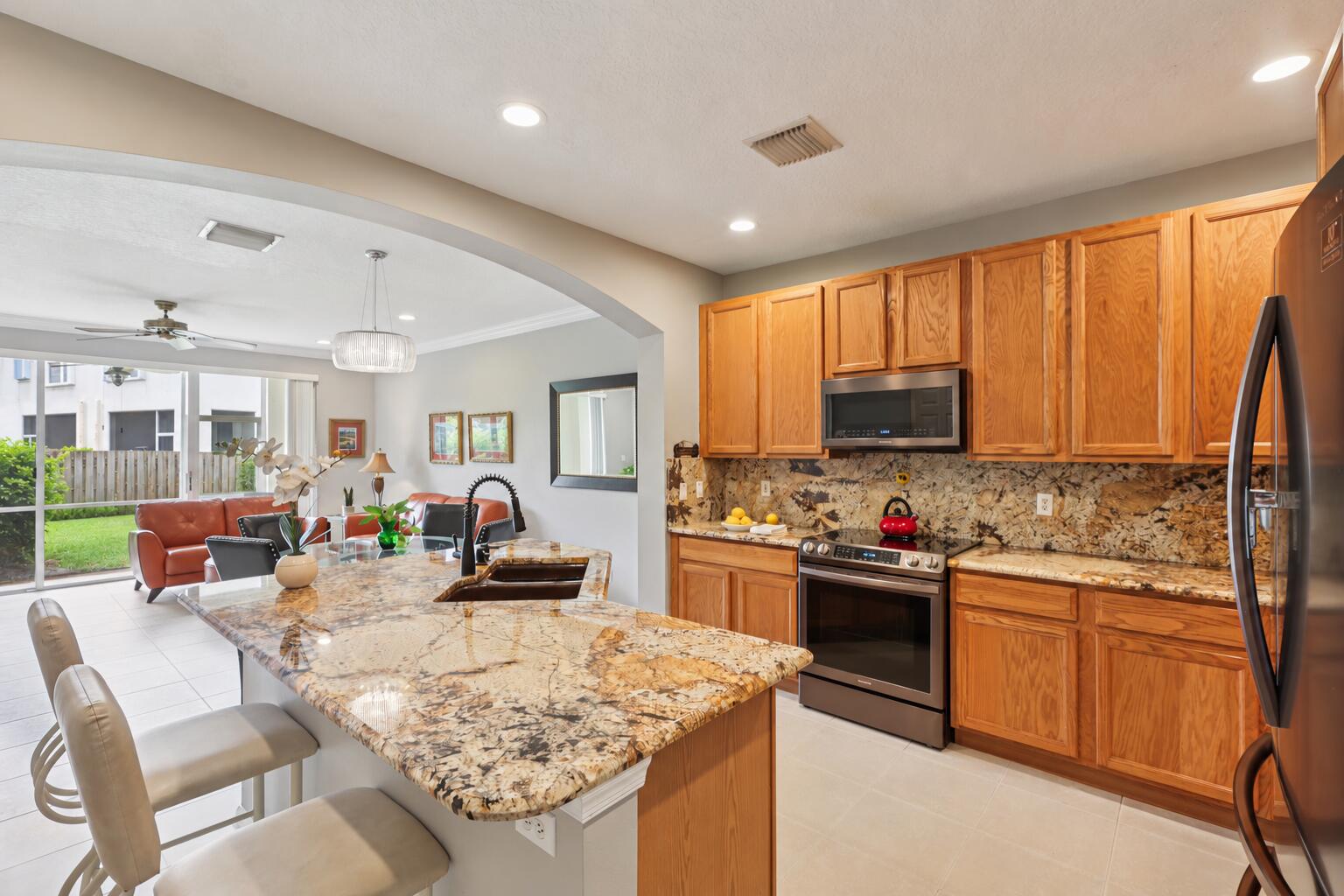 9070 Tremezzo Lane Property Photo 1