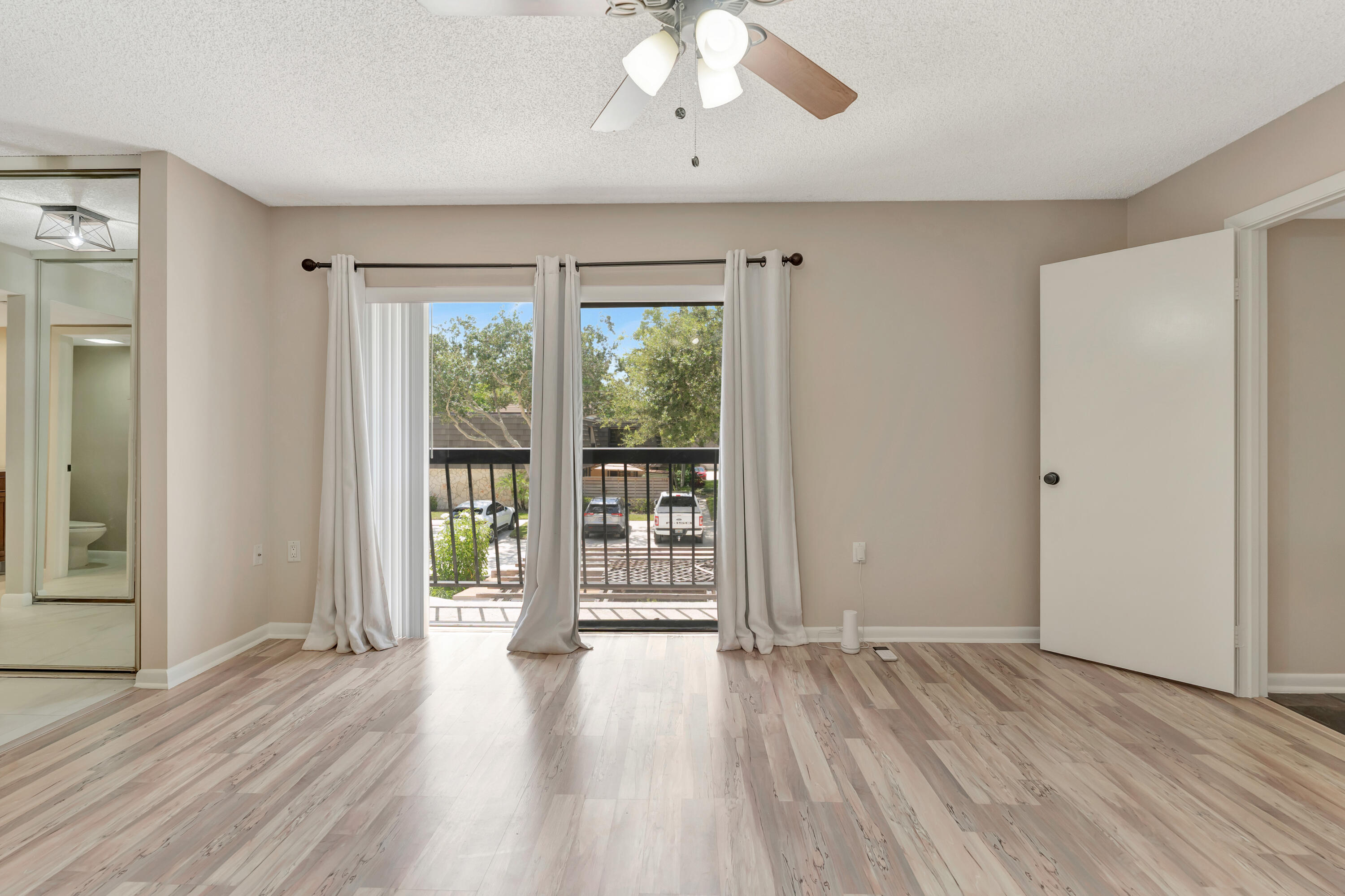 207 2nd Terrace Property Photo 24