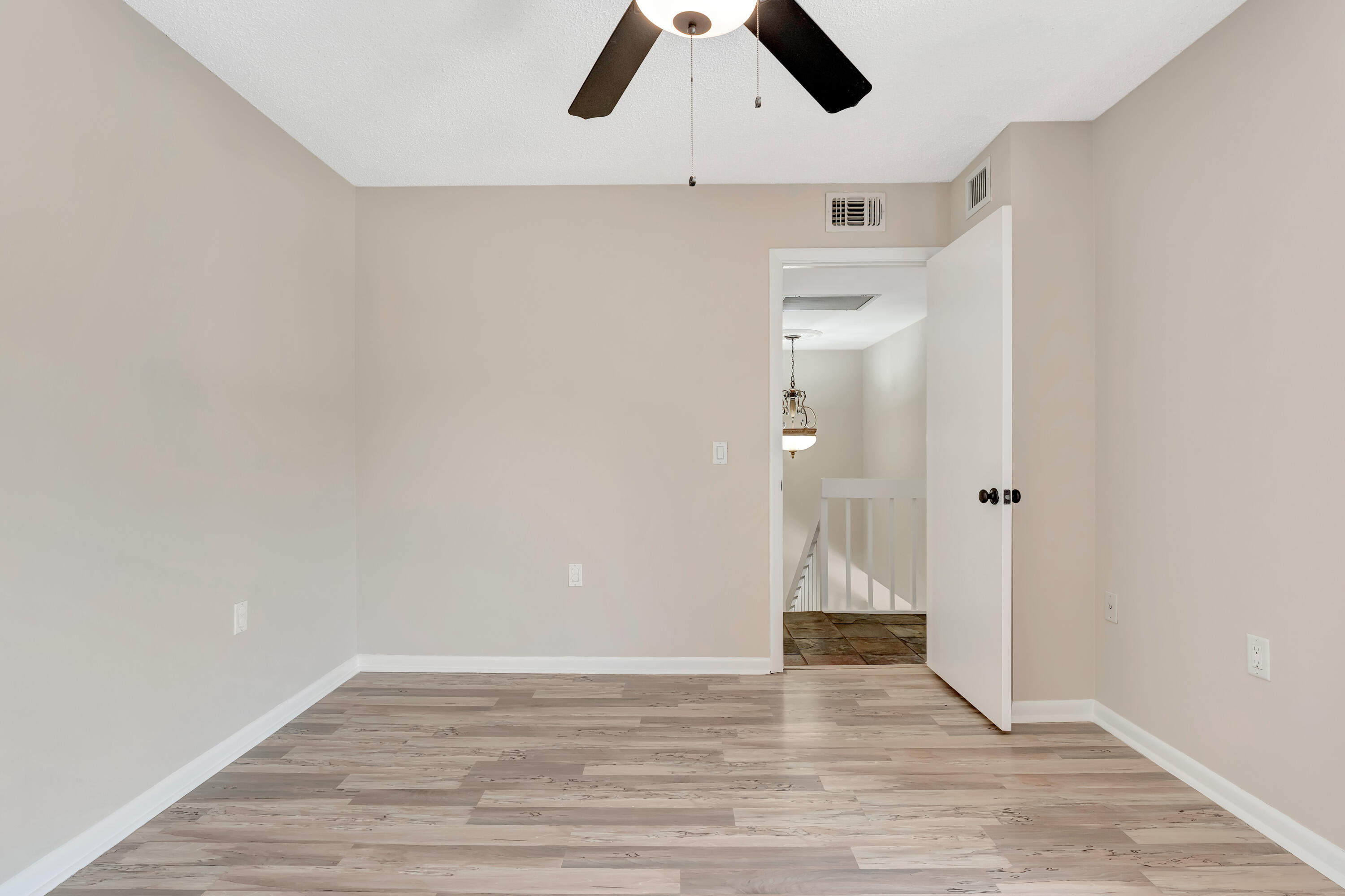 207 2nd Terrace Property Photo 29