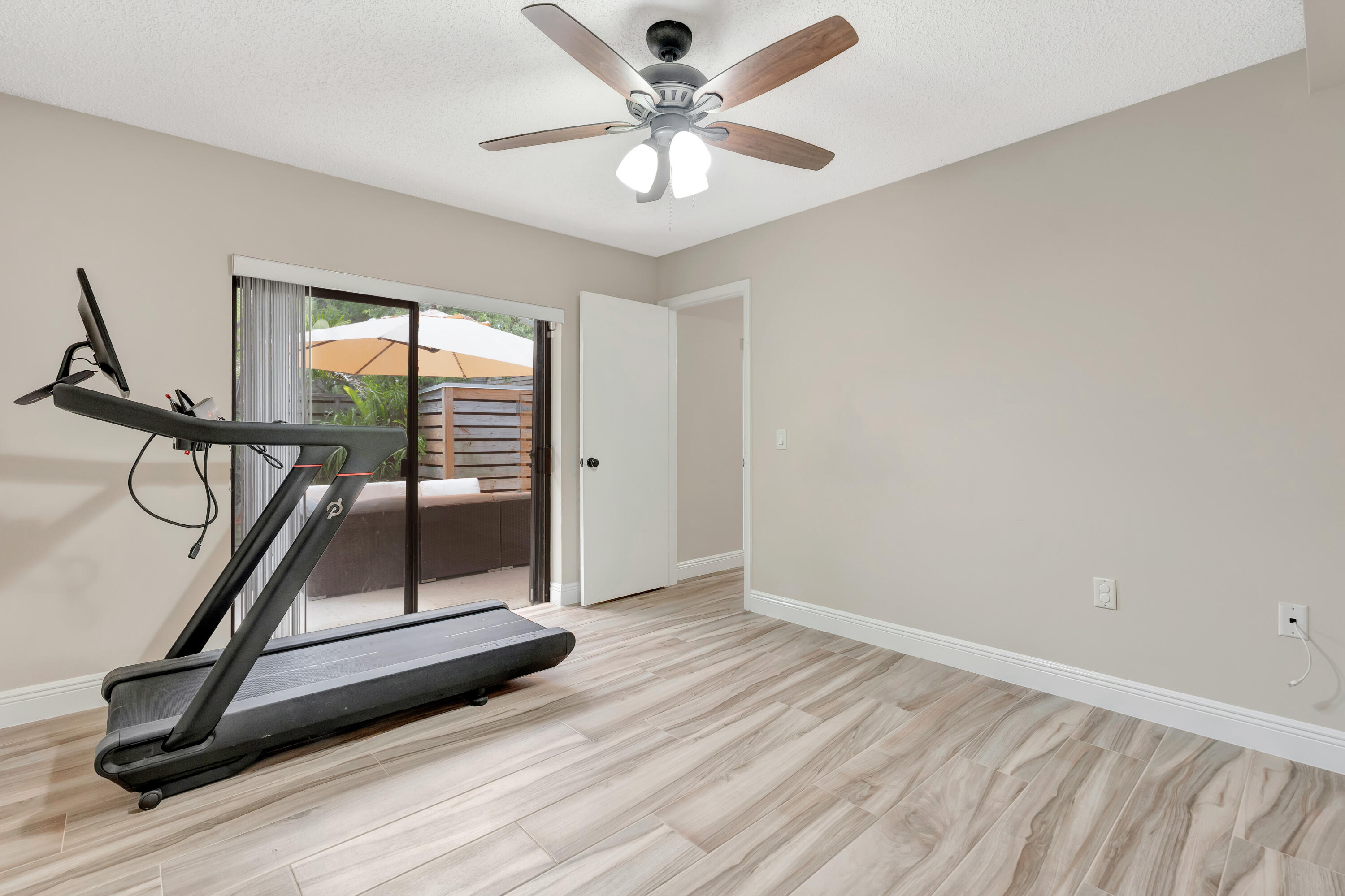 207 2nd Terrace Property Photo 34