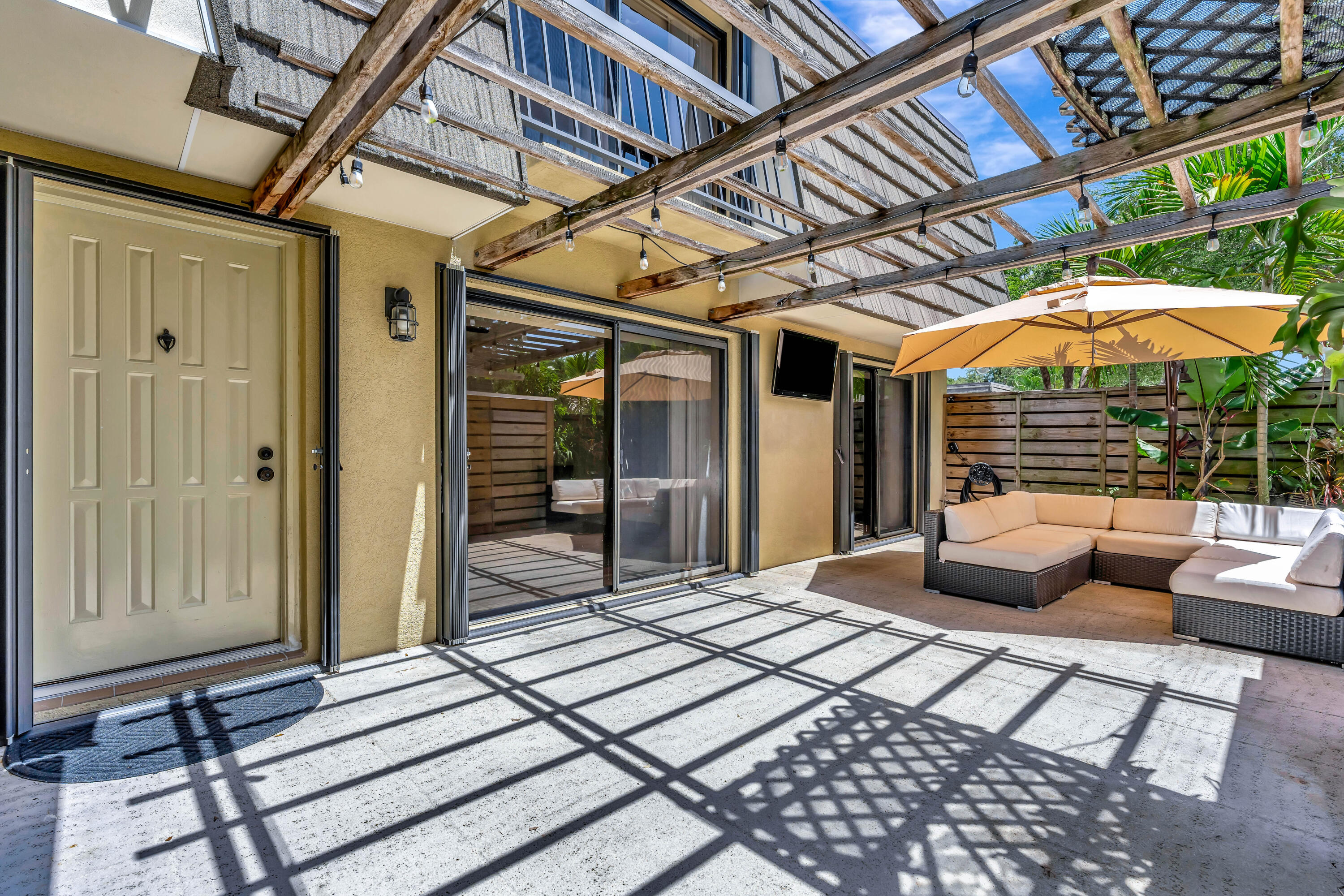 207 2nd Terrace Property Photo 38