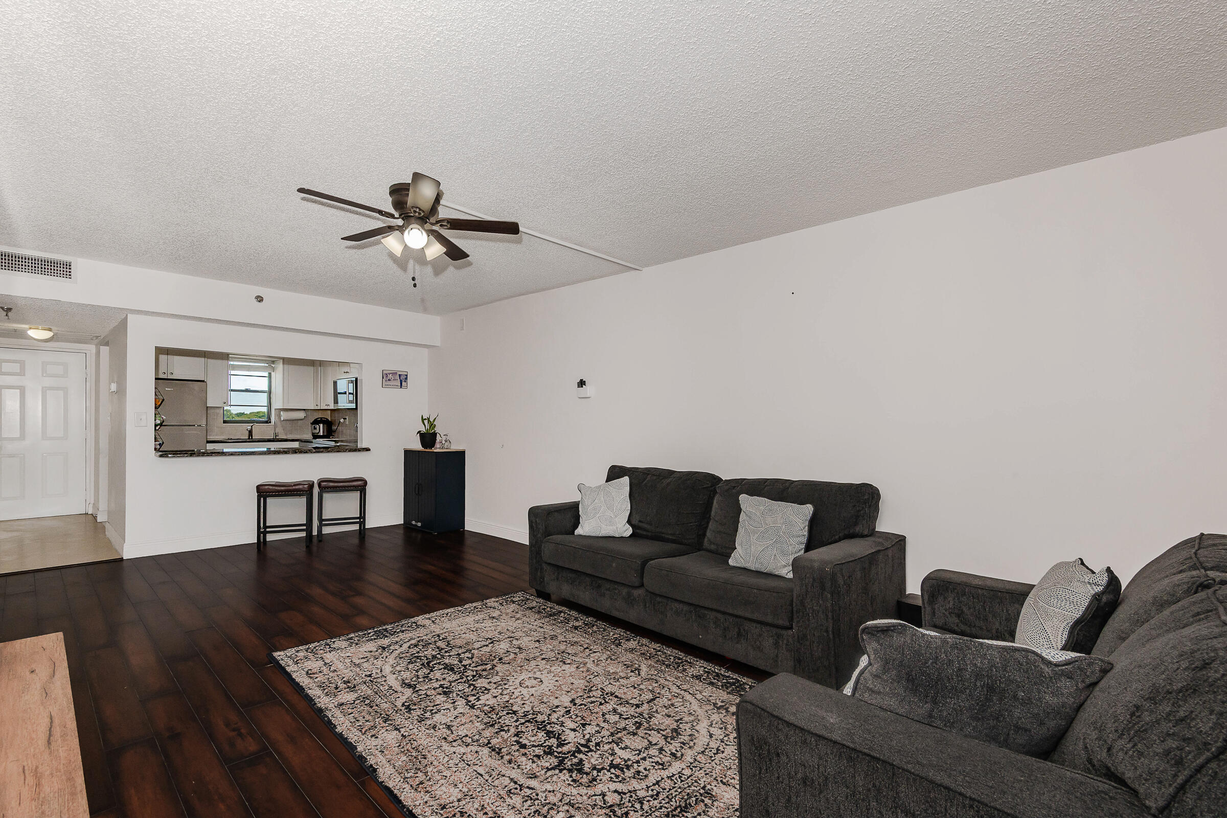 9235 Sw 8th Street 502 Property Photo 9