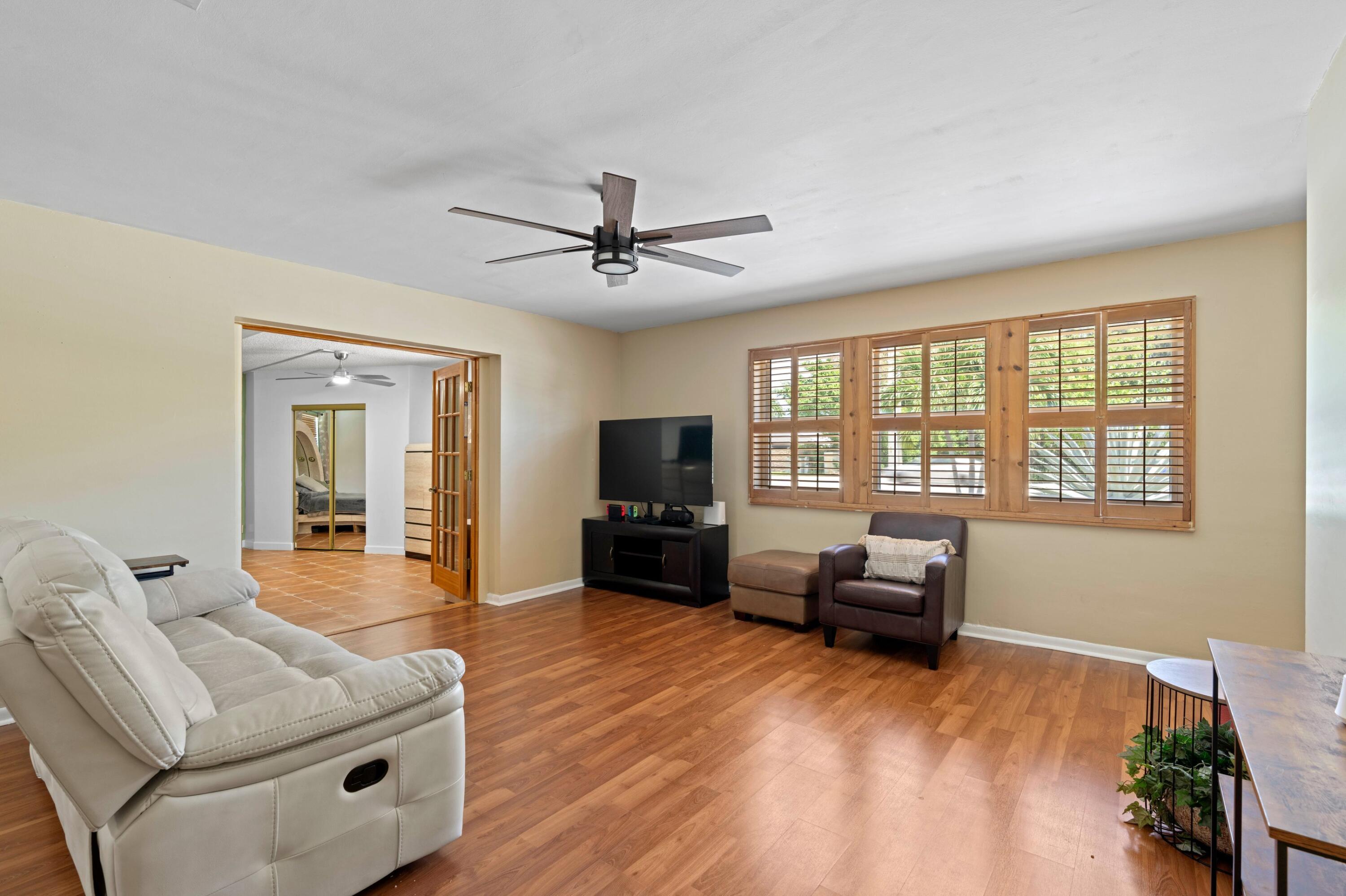 1054 Old Boynton Road Property Photo 10