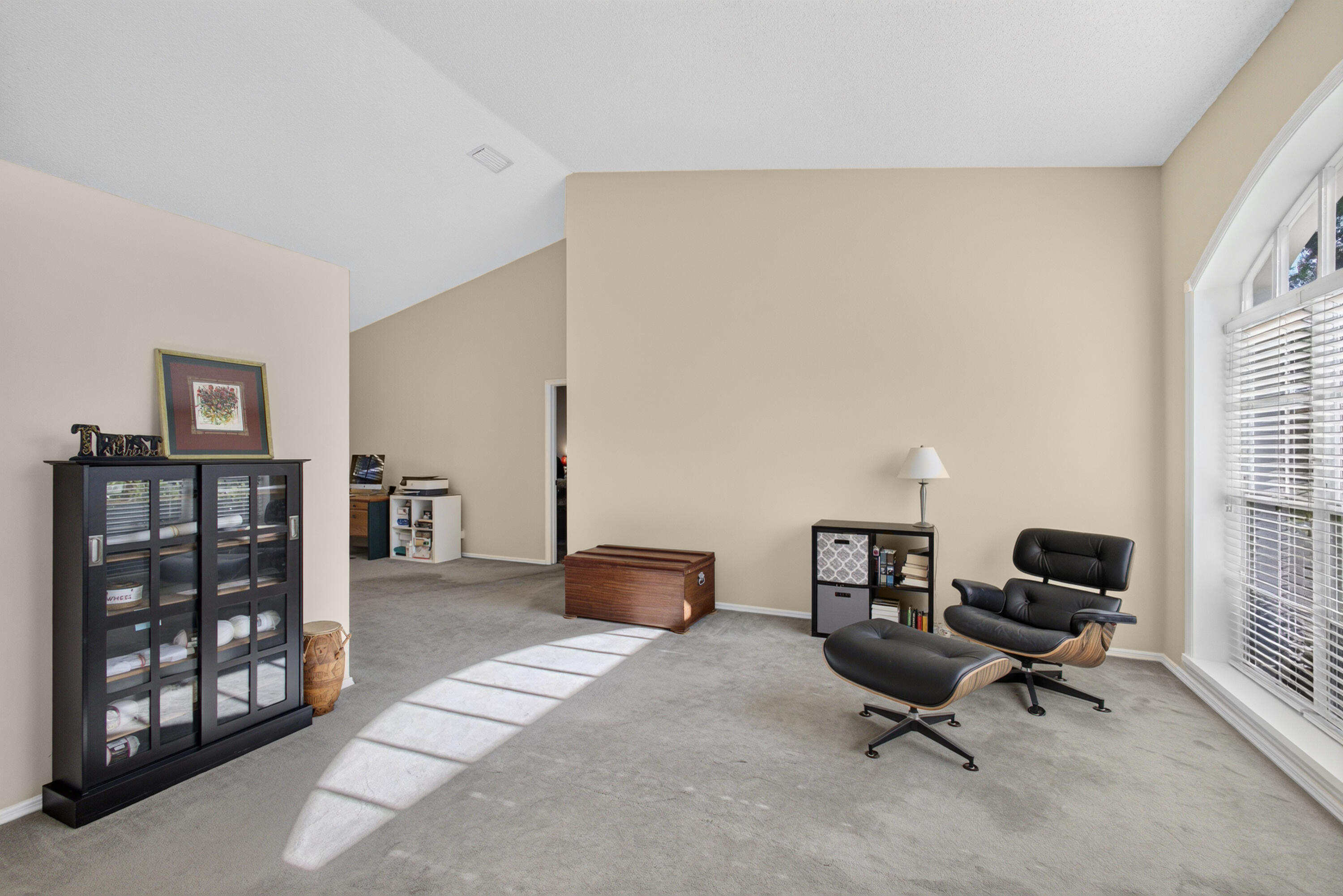 1011 Woodfield Circle Property Photo 15