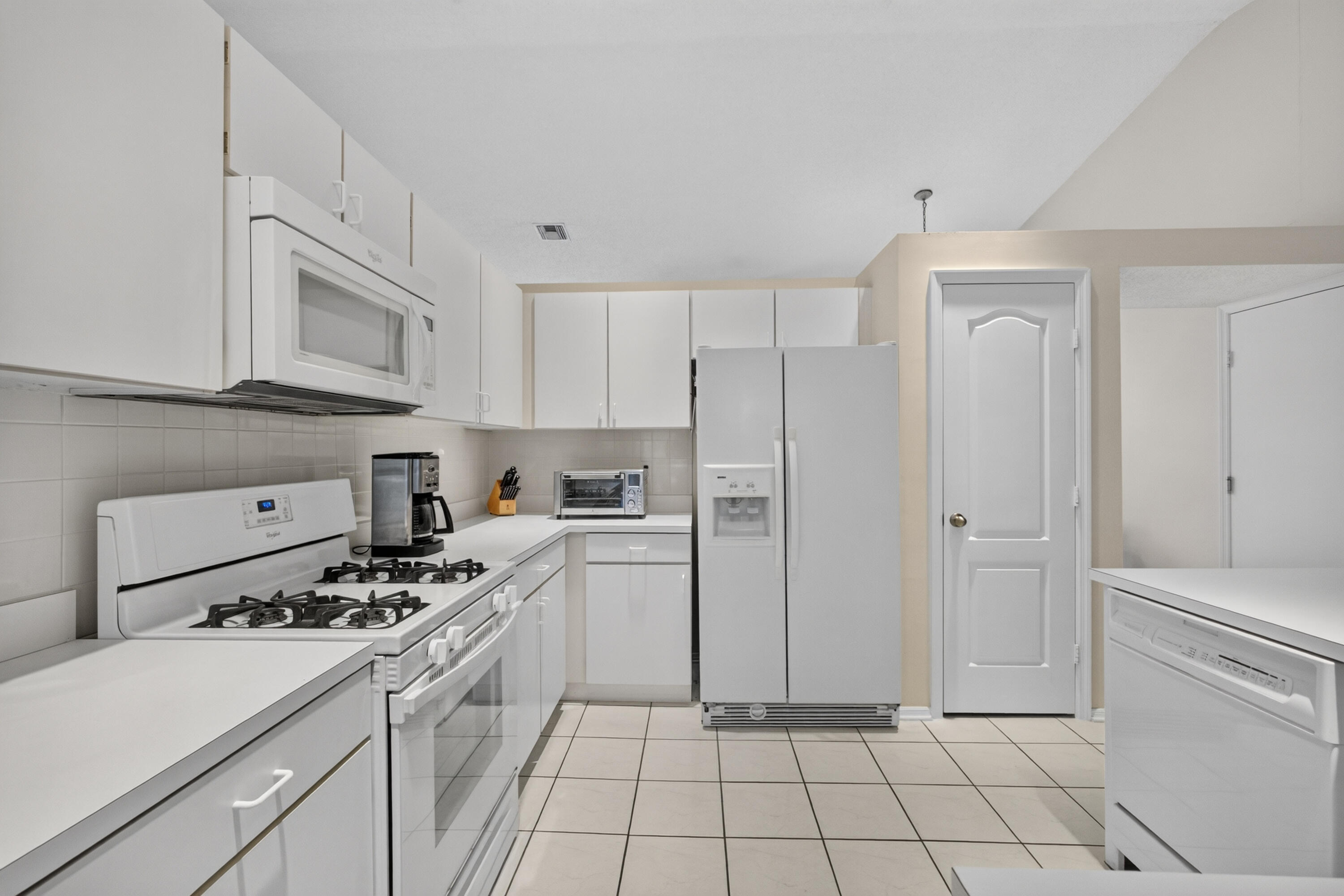1011 Woodfield Circle Property Photo 20